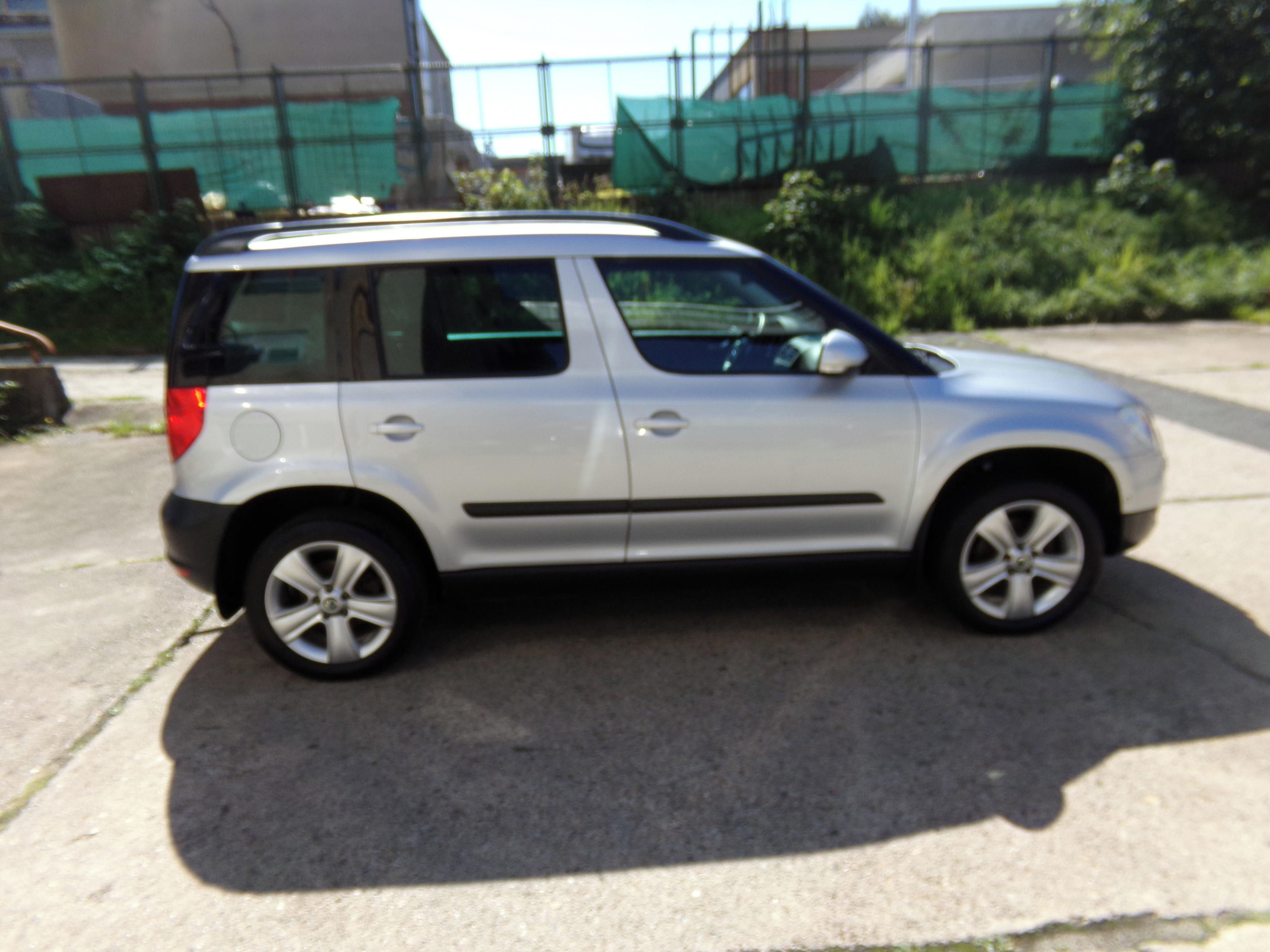 Škoda Yeti, 2.0TDI 4x4 AMBITION - fotka 4