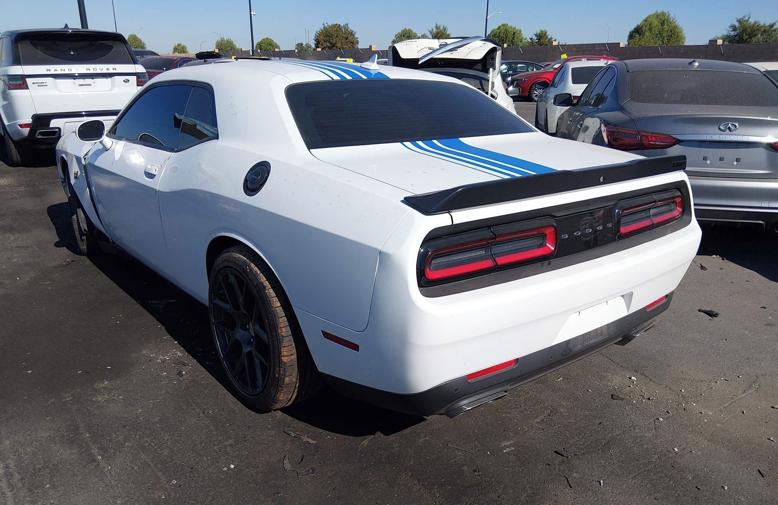 Dodge Challenger, Auto na cestě - fotka 3
