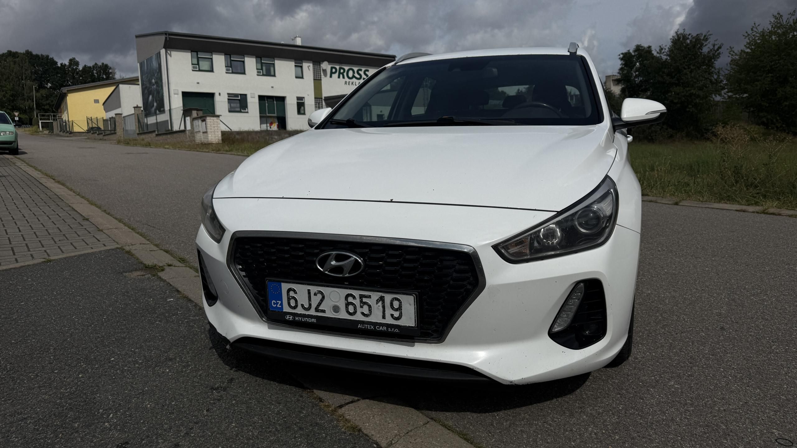 Hyundai i30, 1.6 CRDI 81KW - fotka 2