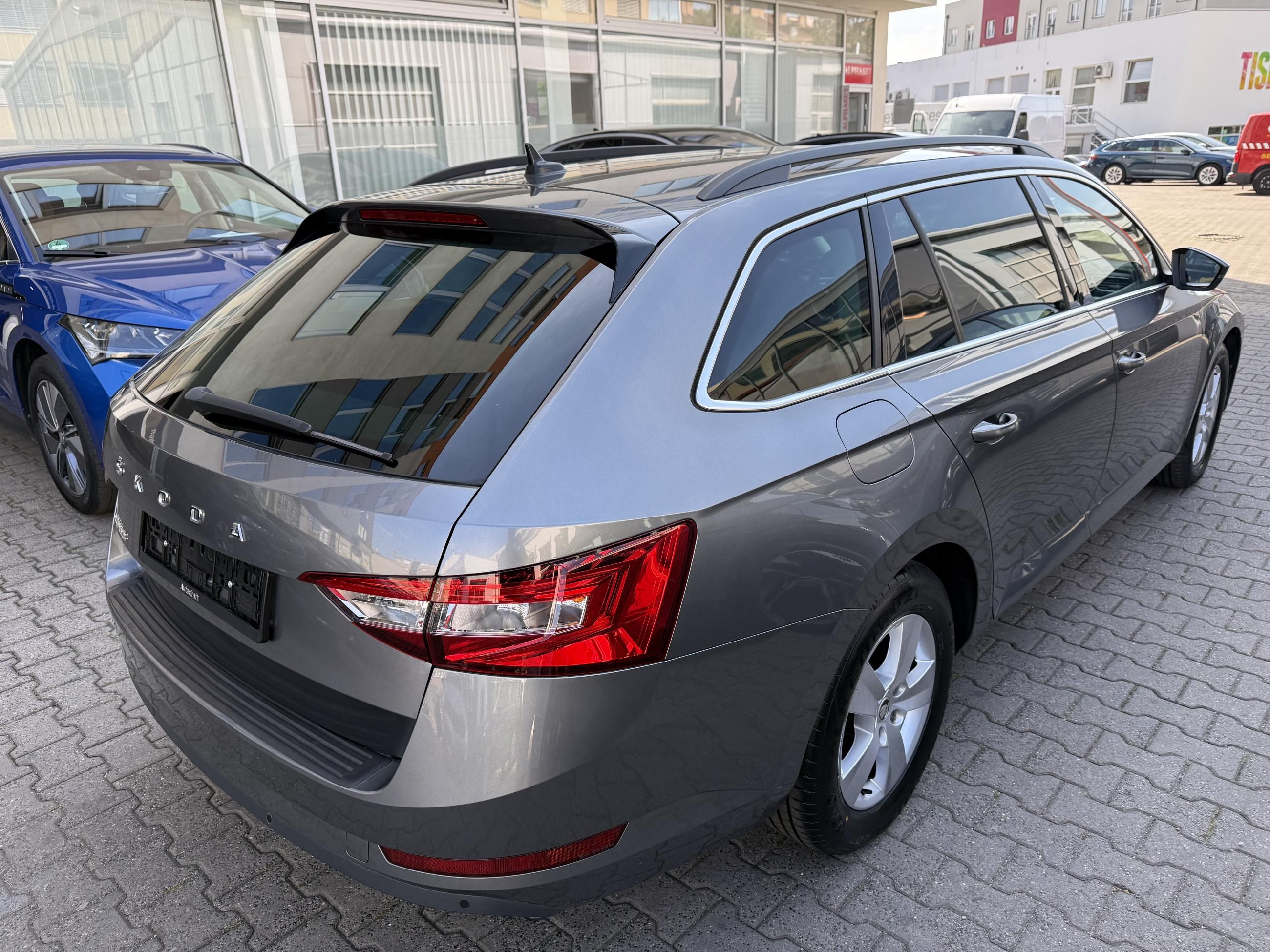 Škoda Superb, 2.0 TDI 110kW DSG / Tažné - fotka 6