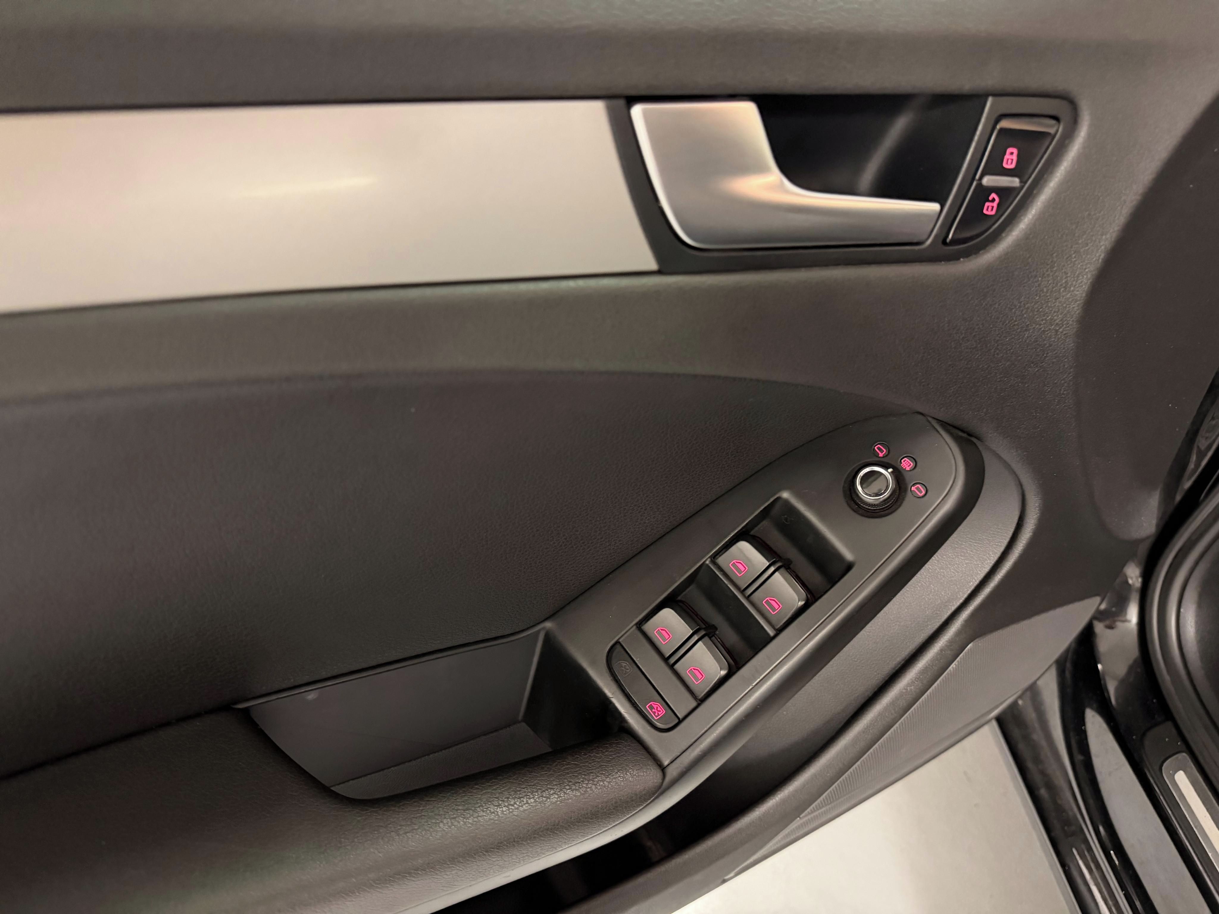 Audi A4, 2.0 TDI 135kW NAVI KŮŽE VÝHŘEV - fotka 6