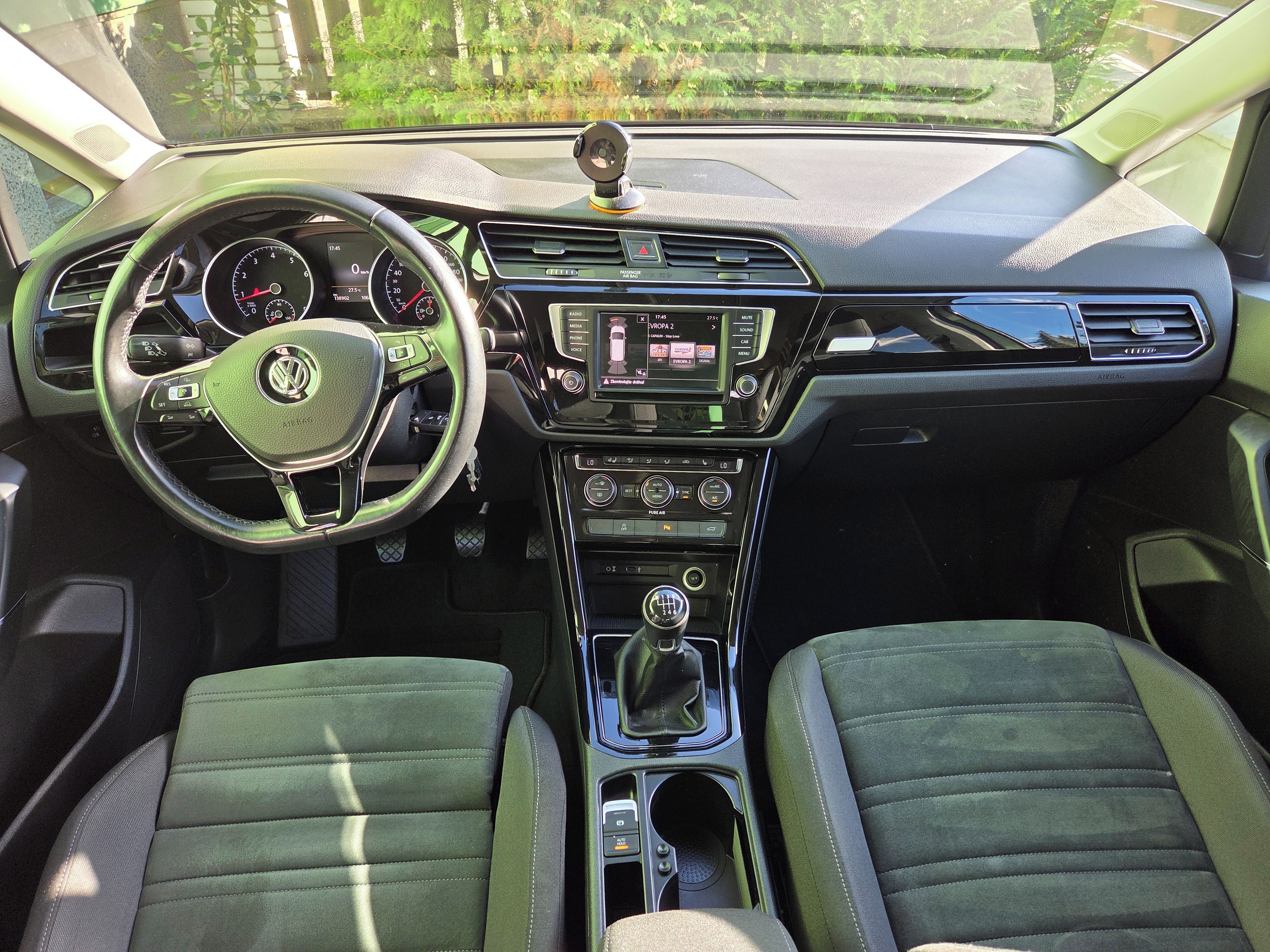 Volkswagen Touran, 1.4 TSi,110kW,nadstandard výb. - fotka 6