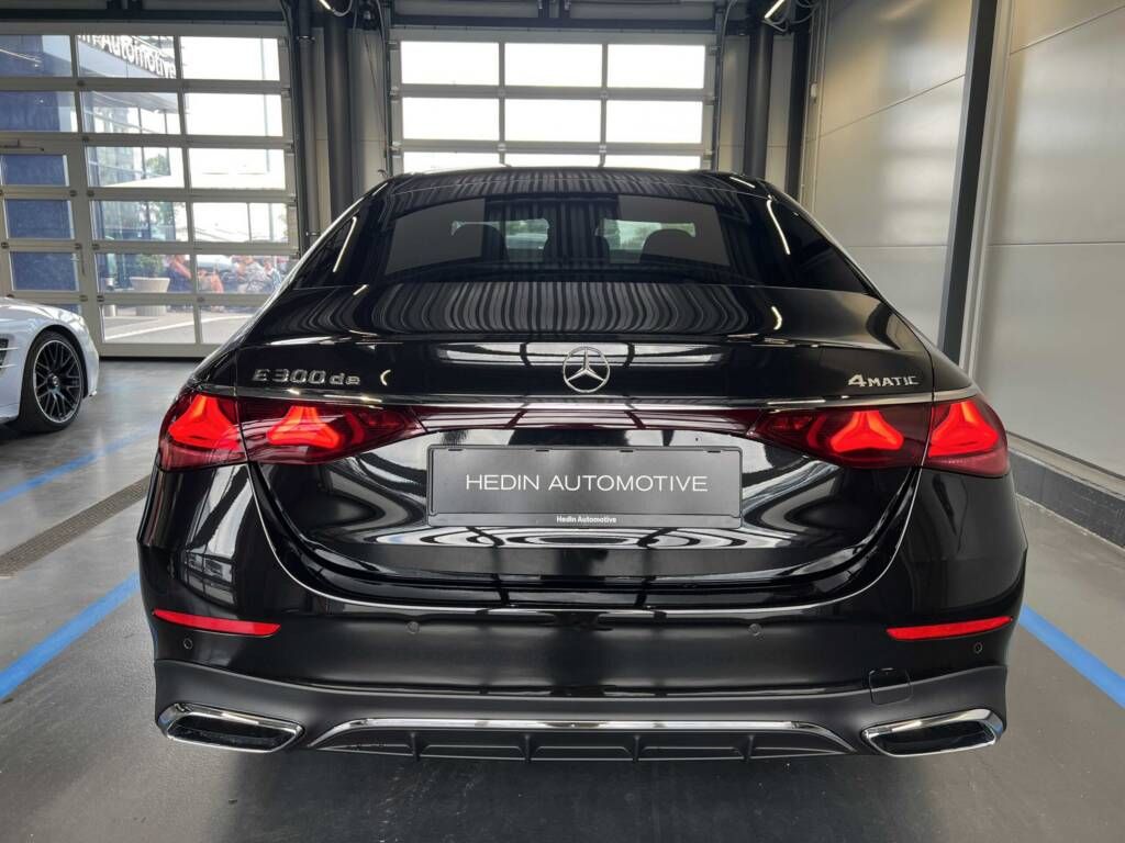 Mercedes-Benz Třídy E, 300 de 4MATIC - fotka 5