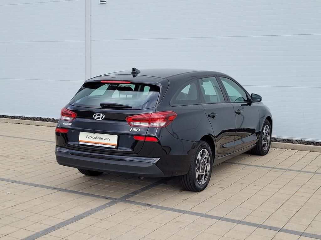 Hyundai i30, Comfort 1.0 GDI 73 kW - fotka 5
