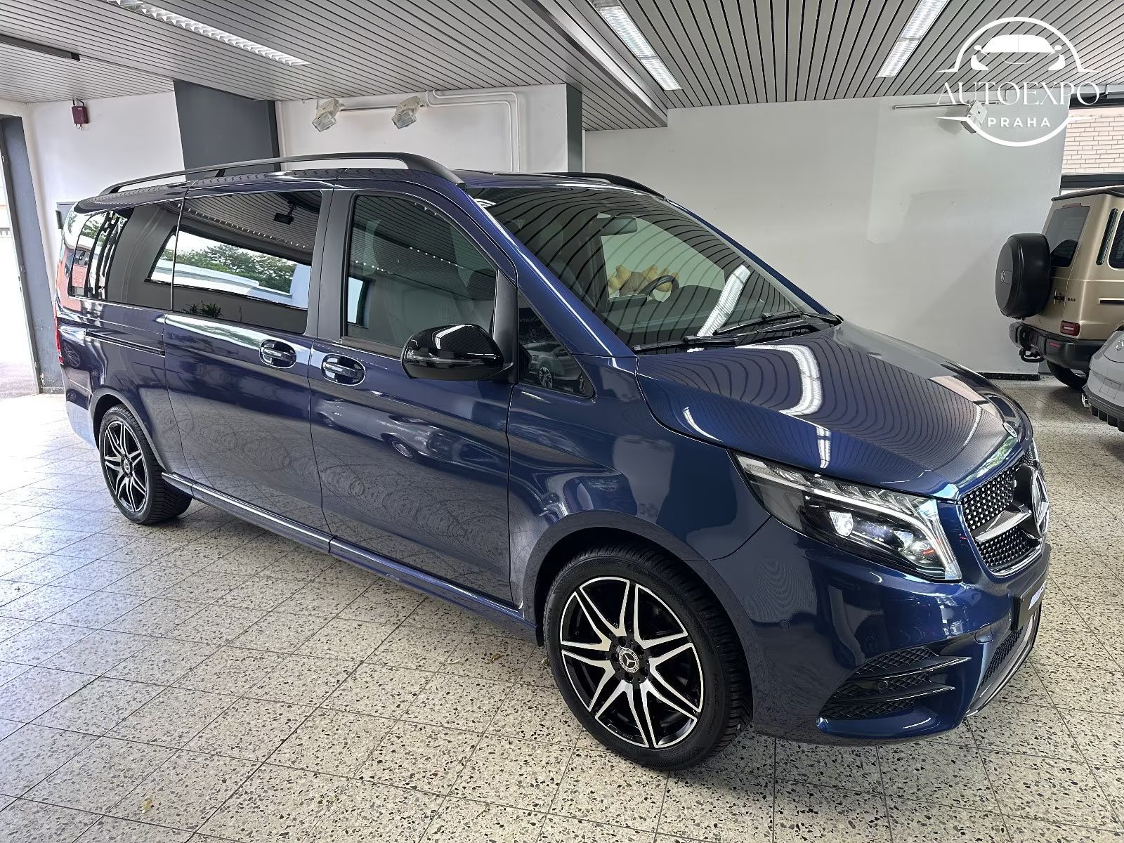 Mercedes-Benz Třídy V, 300d 4x4* Extralong AMG* - fotka 2