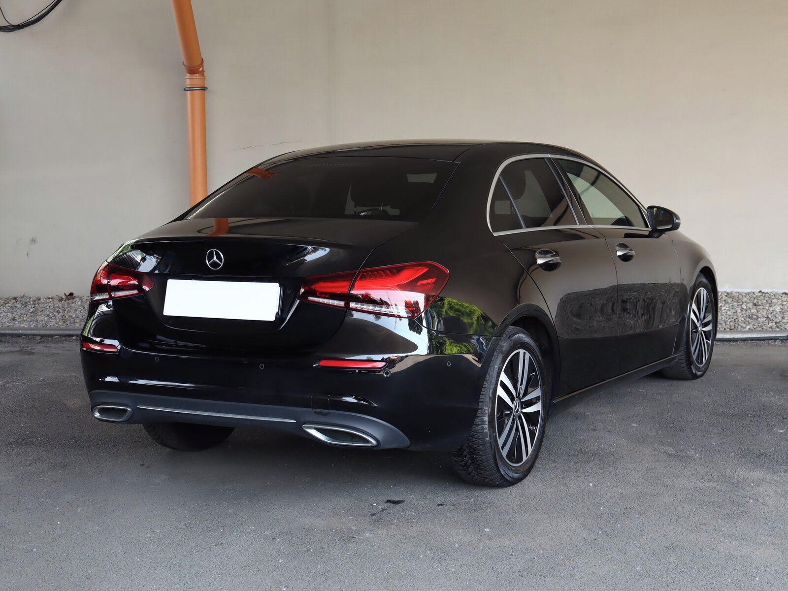 Mercedes-Benz Třídy A, 180, Automat, Kůže, Navi - fotka 5