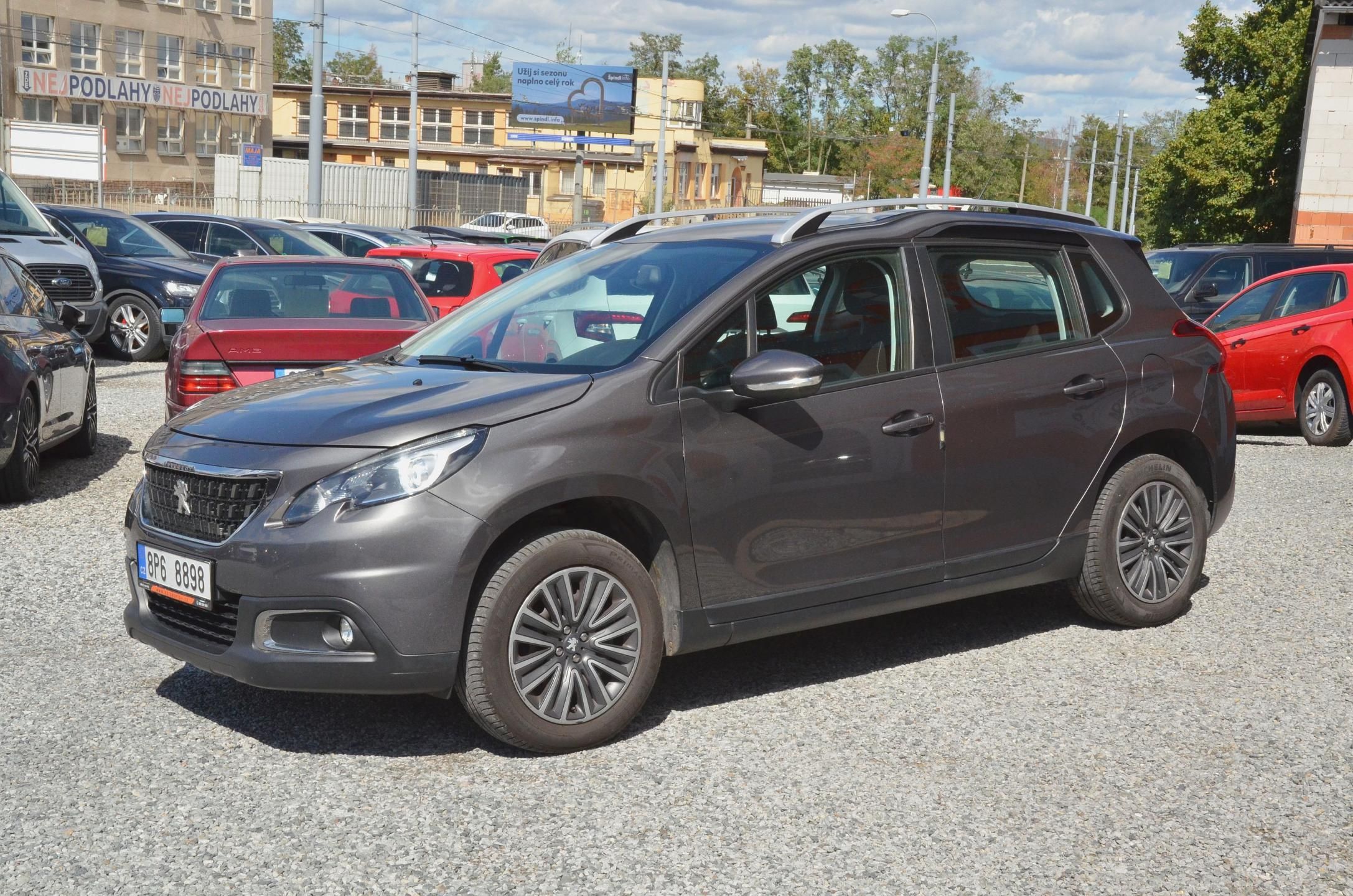 Peugeot 2008, 1.2 PT 60kW KLIMA / TAŽNÉ - fotka 3