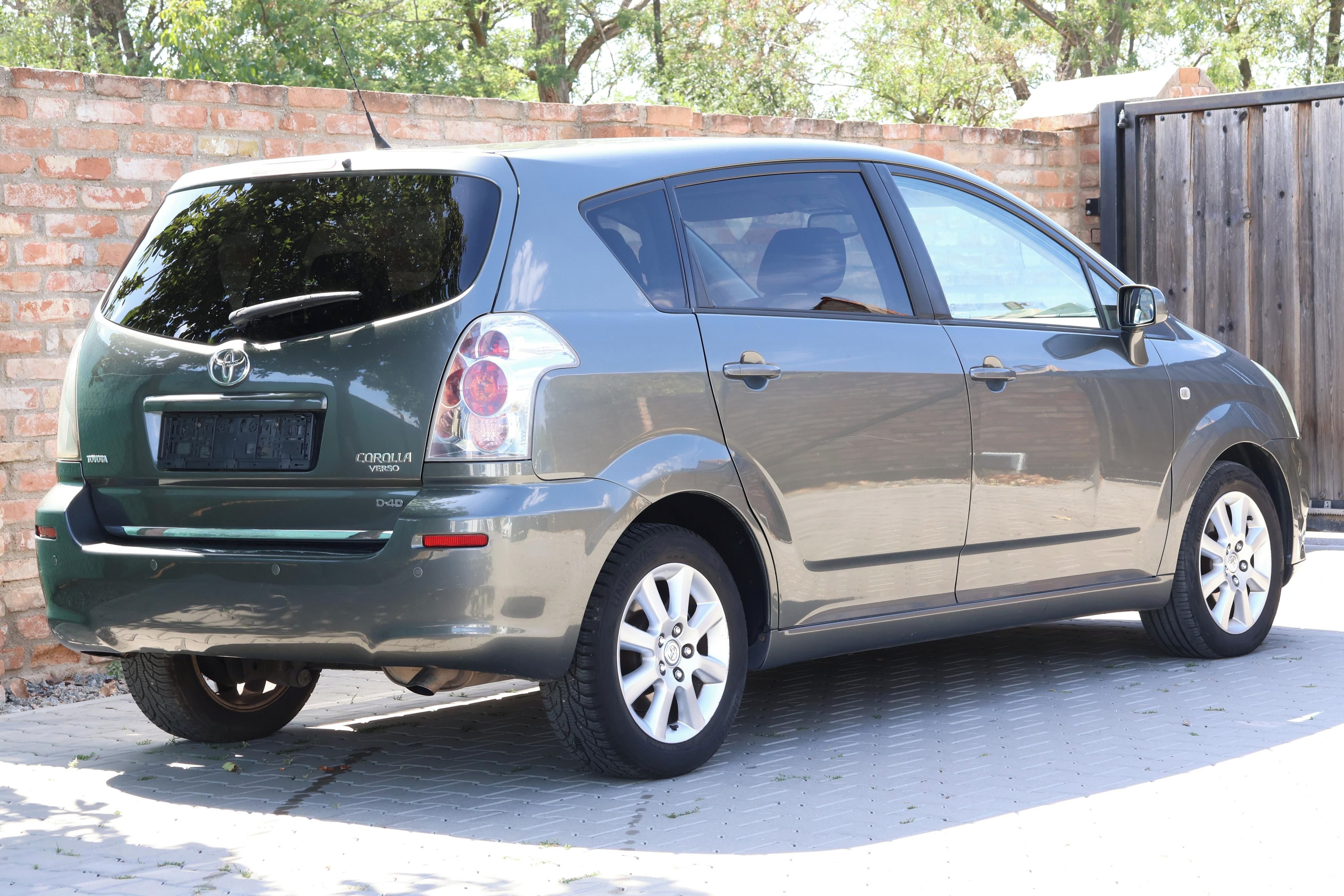 Toyota Corolla, Toyota Corolla Verso 2.0 D-4D - fotka 4