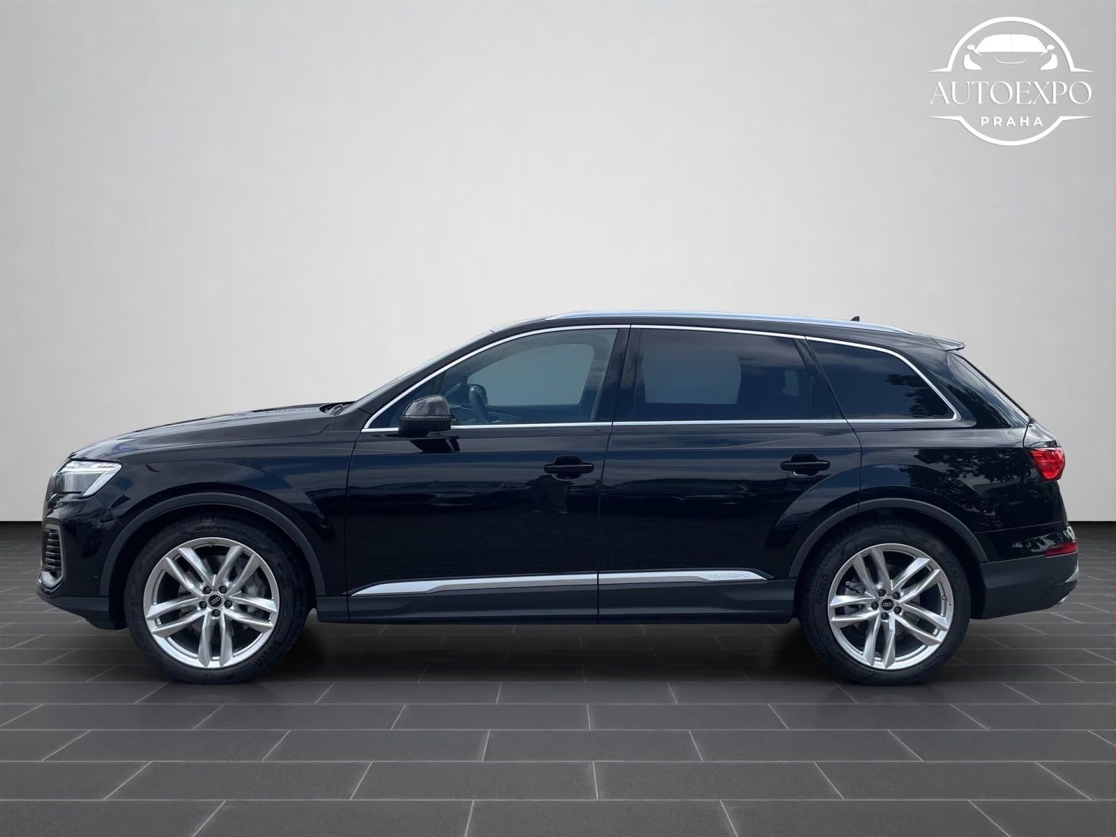 Audi Q7, SUV TFSI quattro*7MÍST - fotka 3