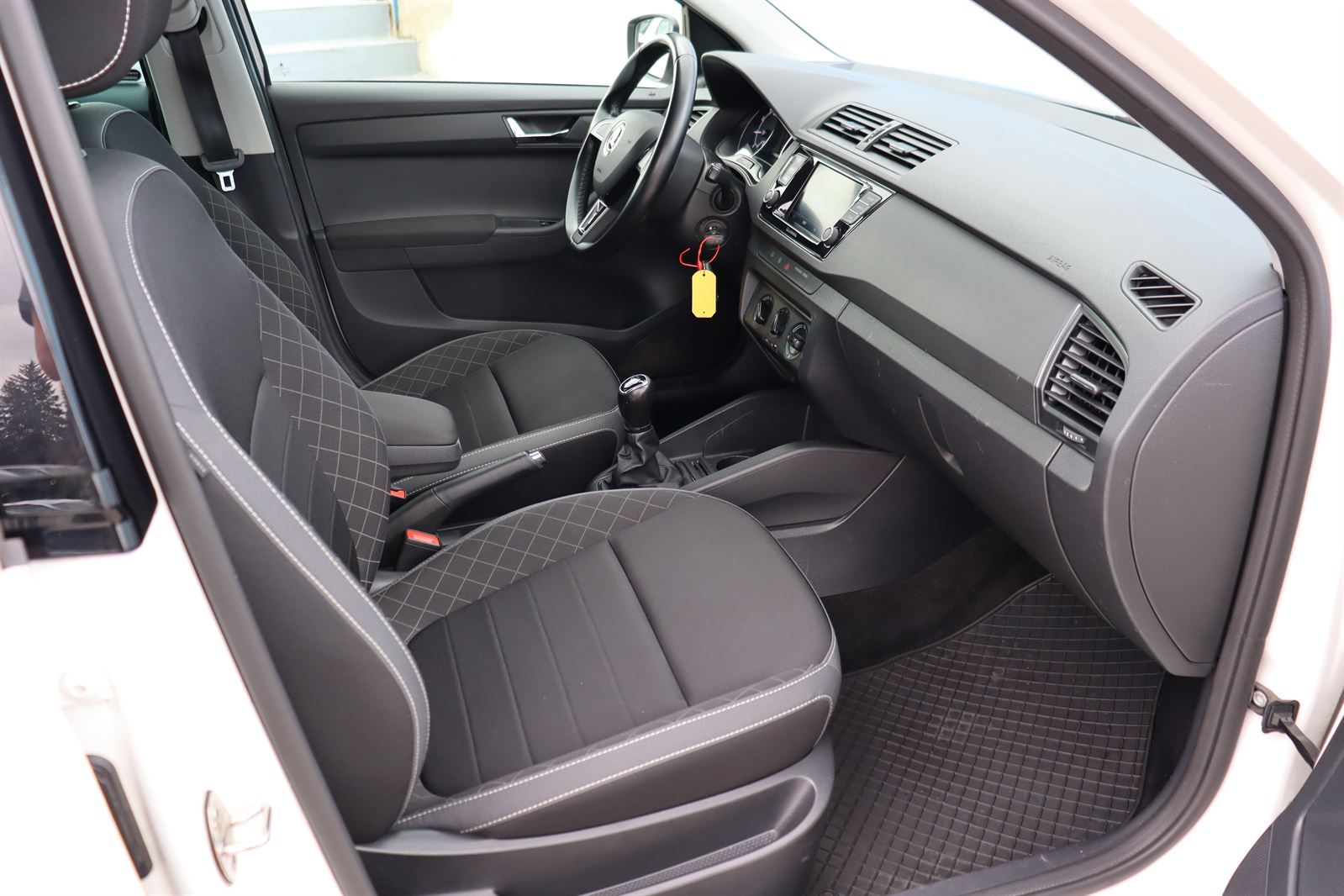 Škoda Fabia, 1.0 TSI Ambition - fotka 4