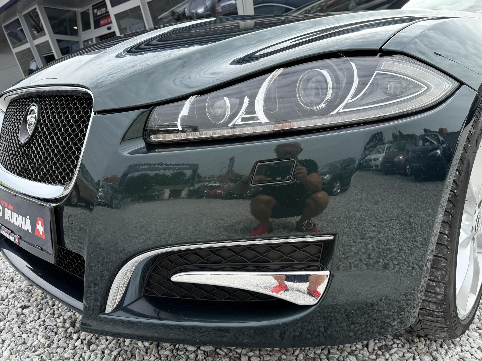 Jaguar XF, 3,0 V6 S/C AWD Automat - fotka 2
