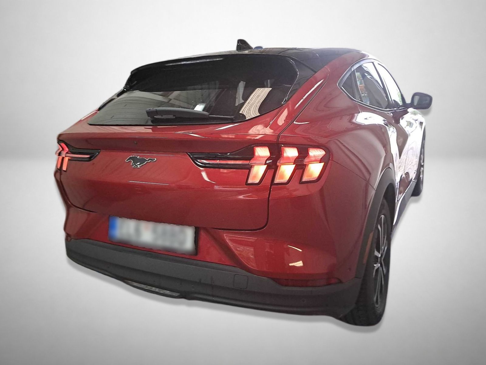 Ford Mustang Mach-E, Standard Range RWD, SoH 93% - fotka 2