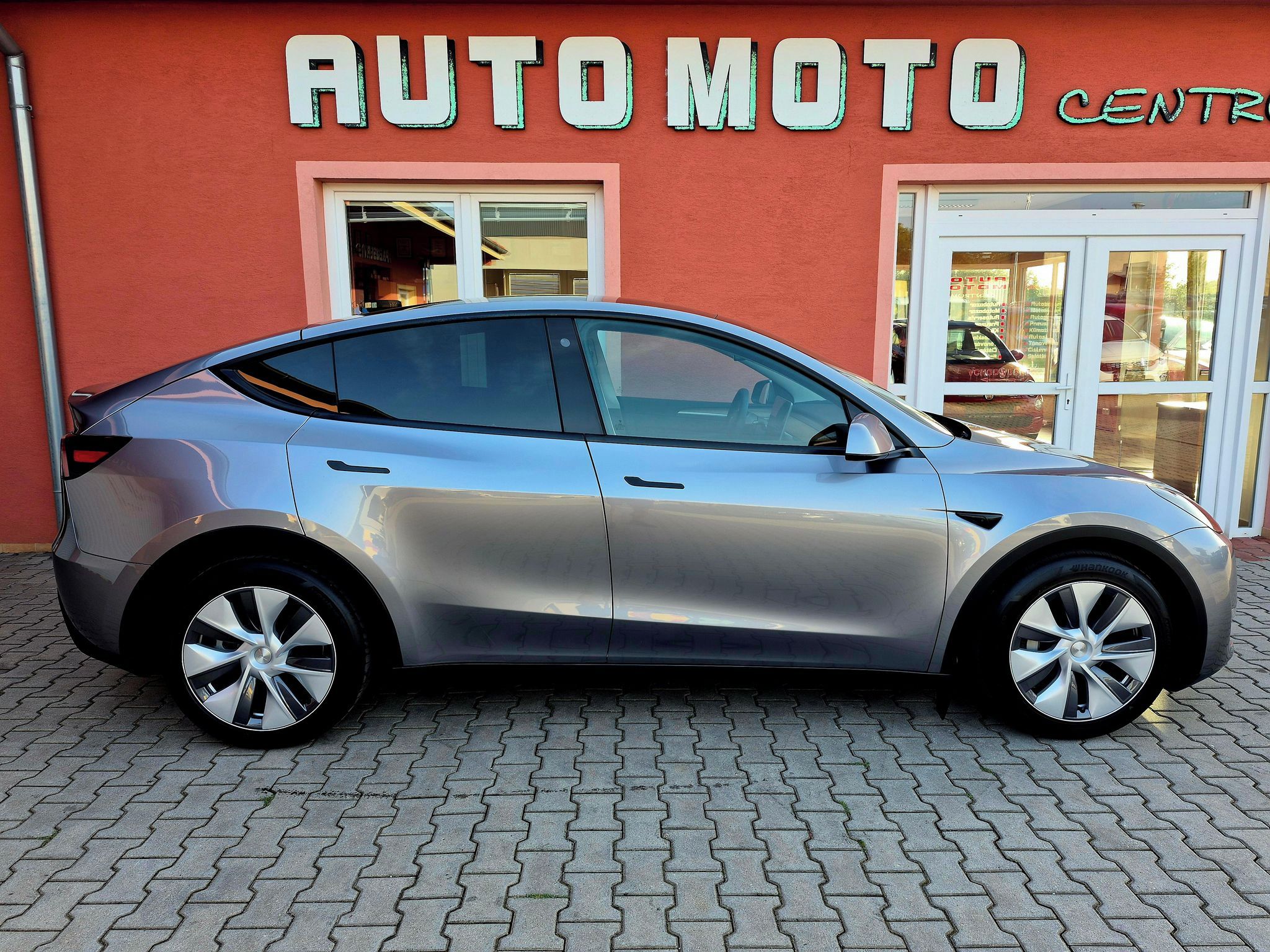 Tesla Model Y, L.R.D.M. 378kW -BERLÍN  DPH  S - fotka 6