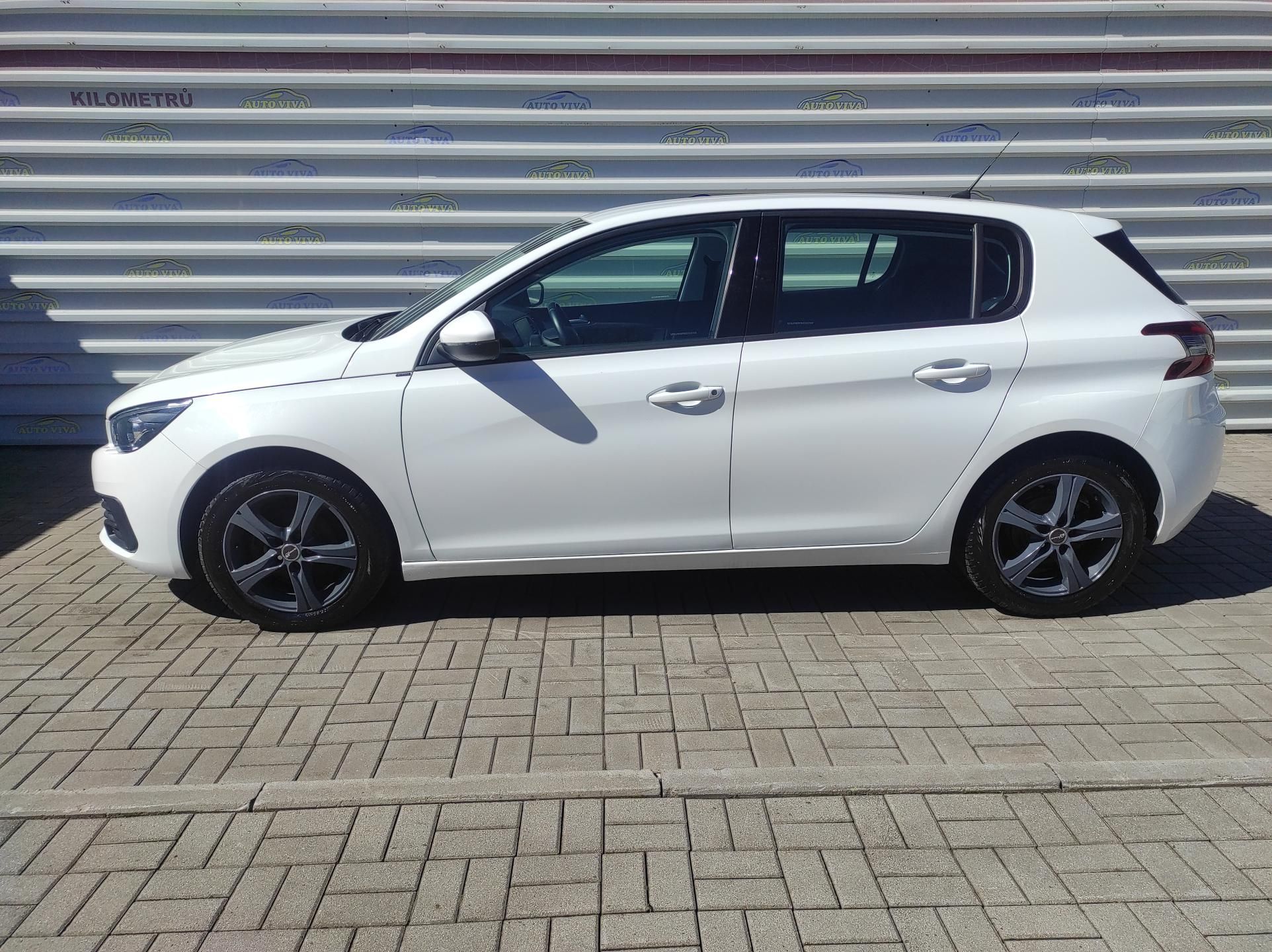 Peugeot 308, 1,2 PureTech 81kw,Po SERVISU!! - fotka 5