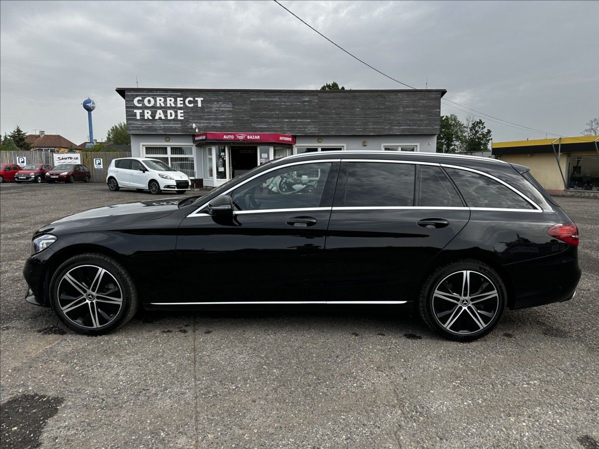Mercedes-Benz Třídy C, 2,0 220d-4MATIC-BURMESTER-DPH - fotka 2
