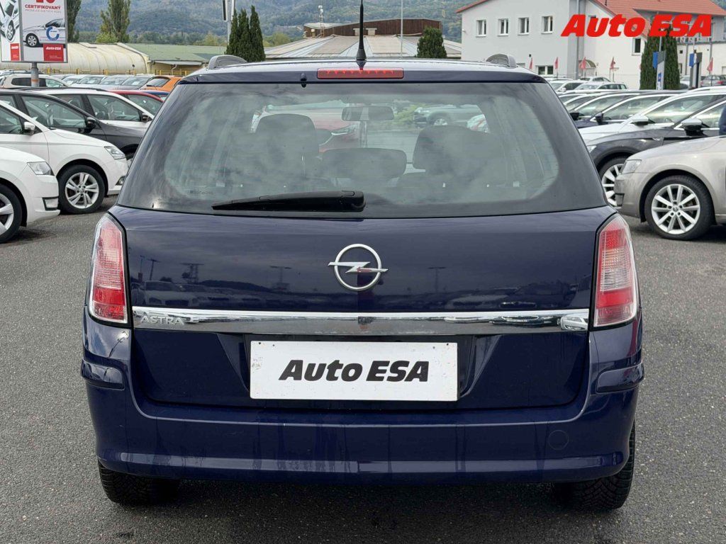 Opel Astra, 1.4i 16V,ČR - fotka 4