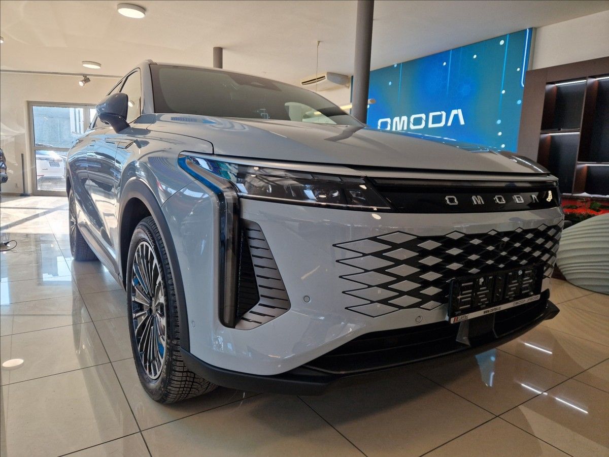 Omoda, SHS PREMIUM