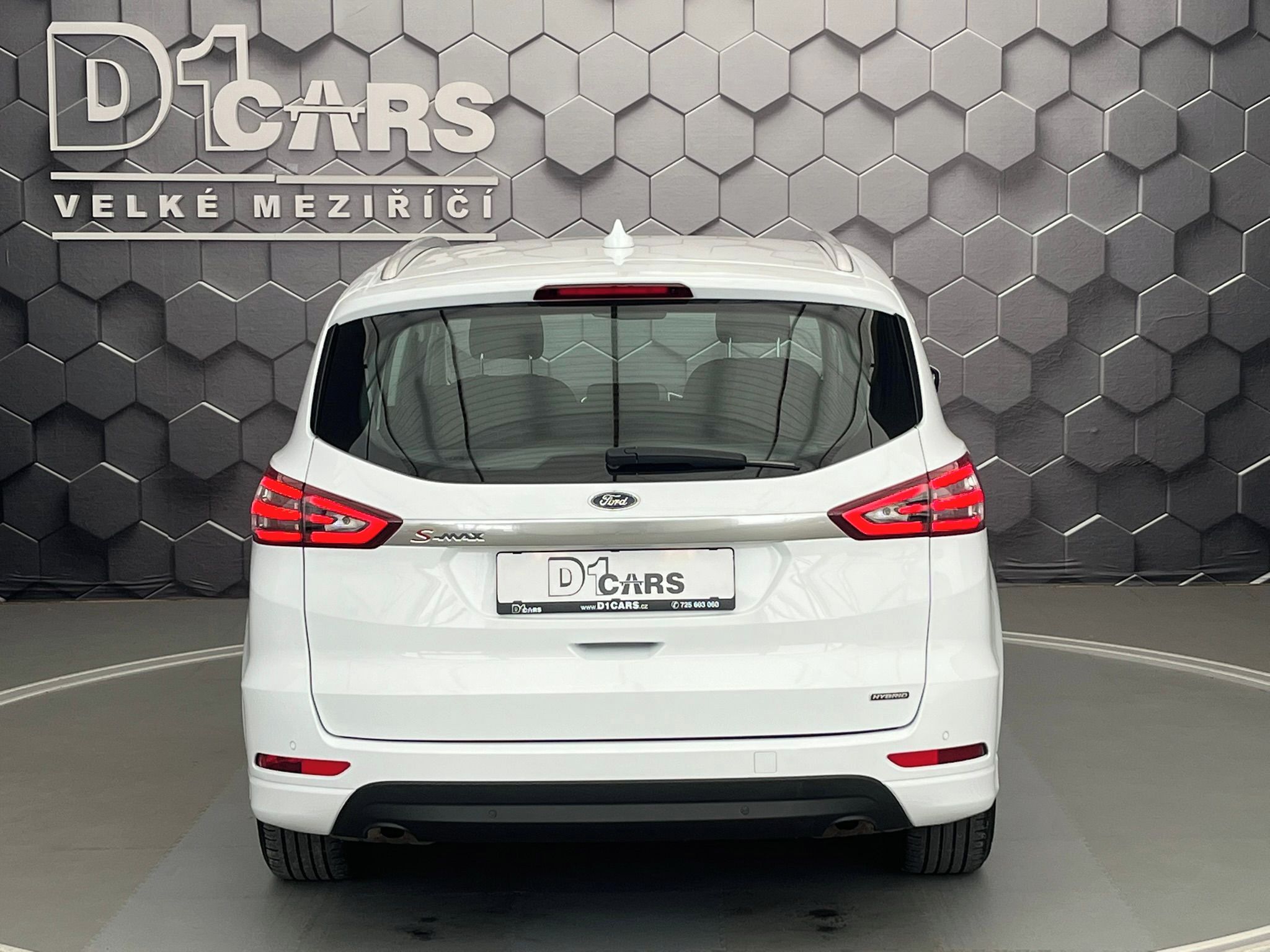 Ford S-MAX, 2.5 Duratec FHEV TITANIUM - fotka 3