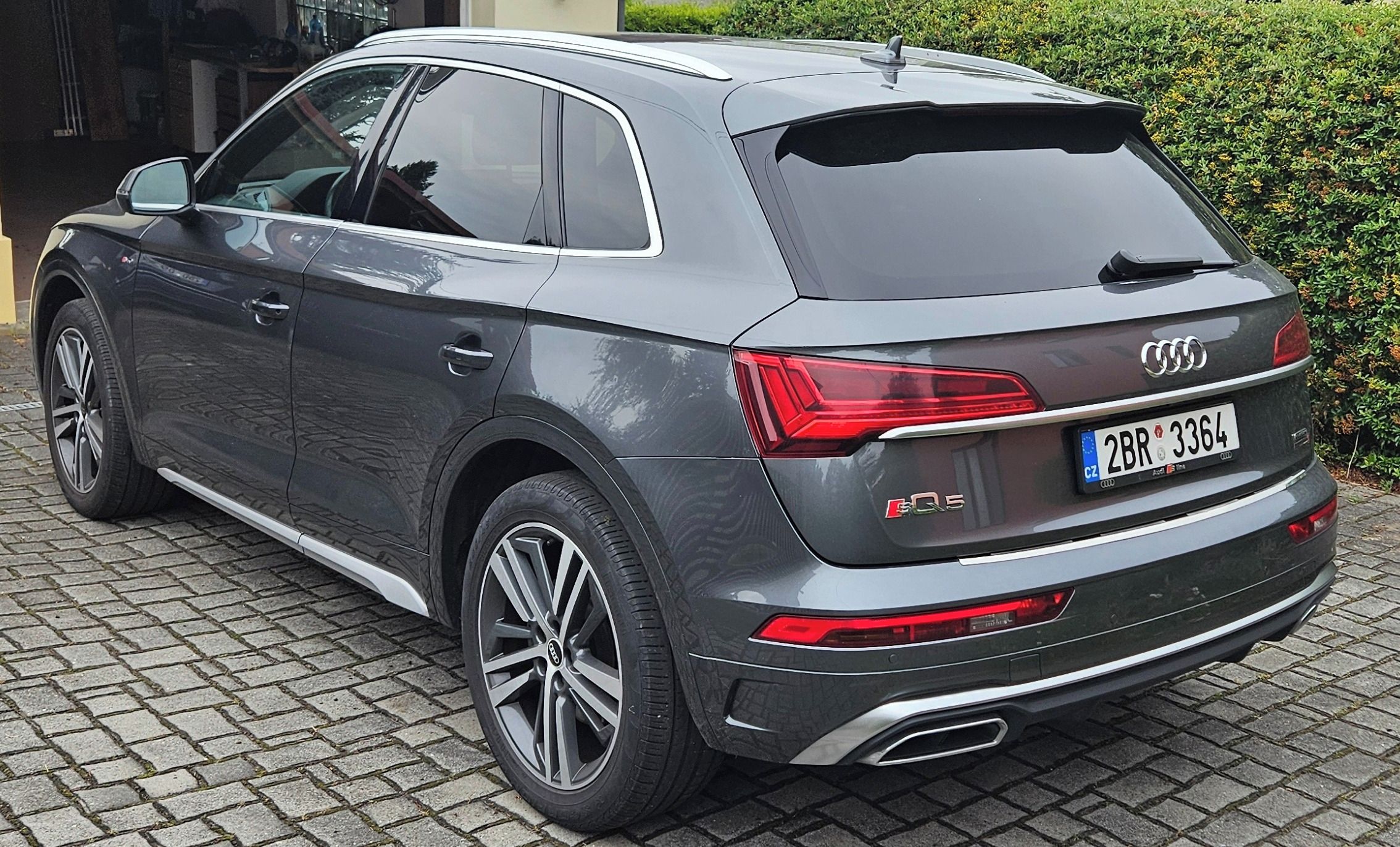 Audi Q5, S-line, 40 TDI 150KW, 64 tkm - fotka 5