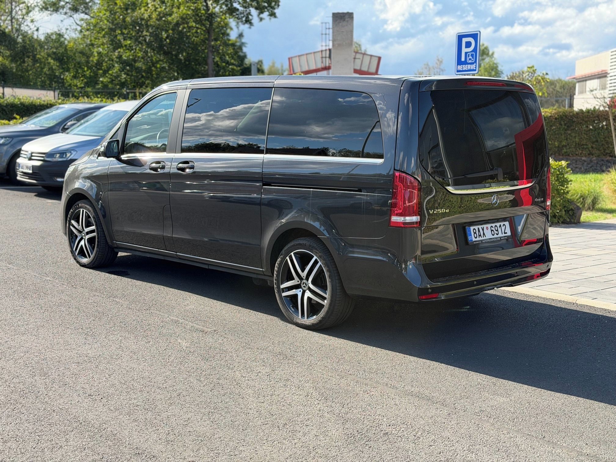 Mercedes-Benz Třídy V, V-CLASS() V 250 d L 4matic - fotka 2