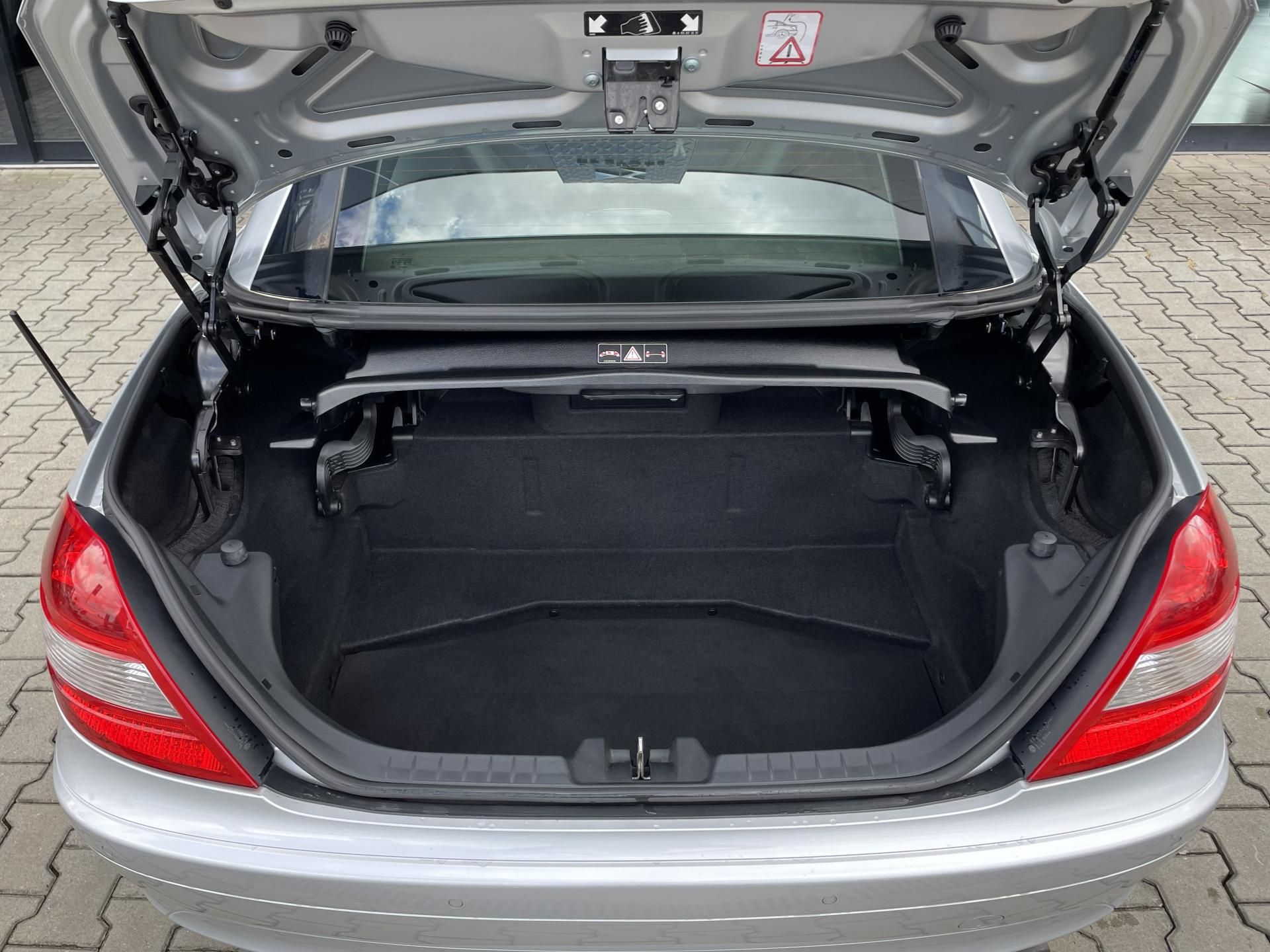 Mercedes-Benz SLK, 200 KOMPRESSOR 1.8 120 kW - fotka 5