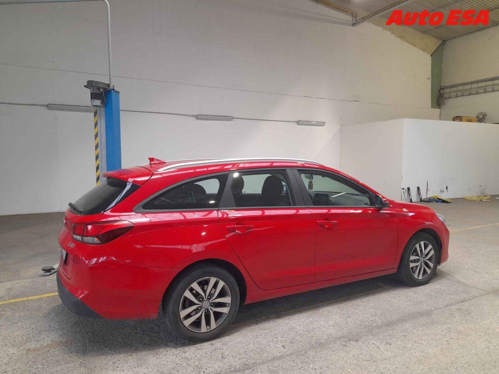 Hyundai i30, 1.4 TGDi,1.maj,ČR - fotka 2