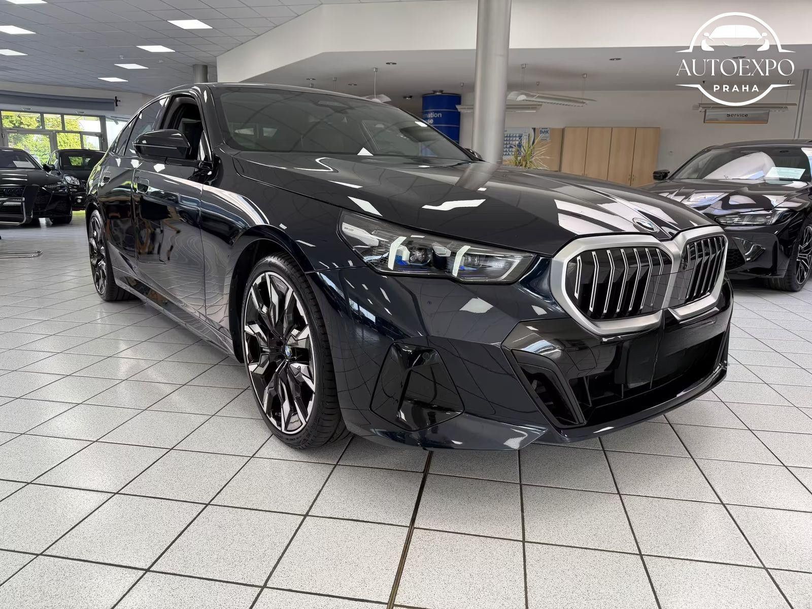 BMW Řada 5, 540d xDrive M Sport*HUD*B&W* - fotka 3