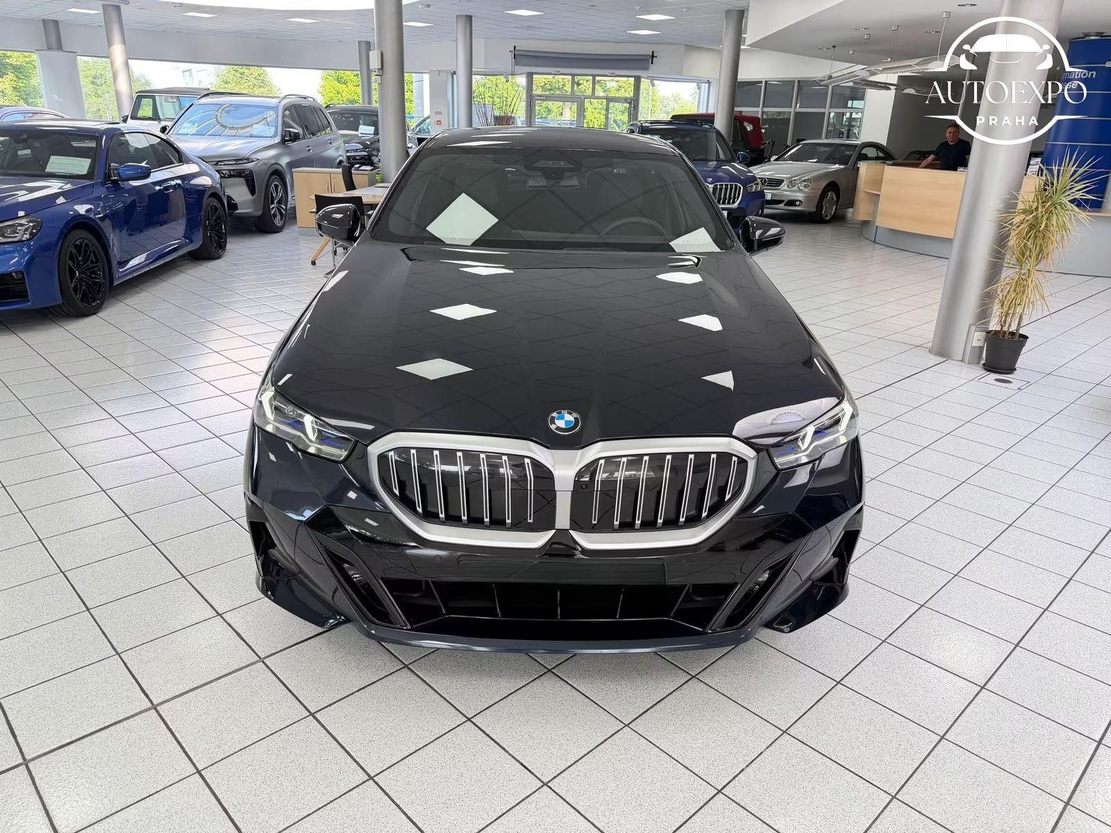 BMW Řada 5, 540d xDrive M Sport*HUD*B&W* - fotka 2