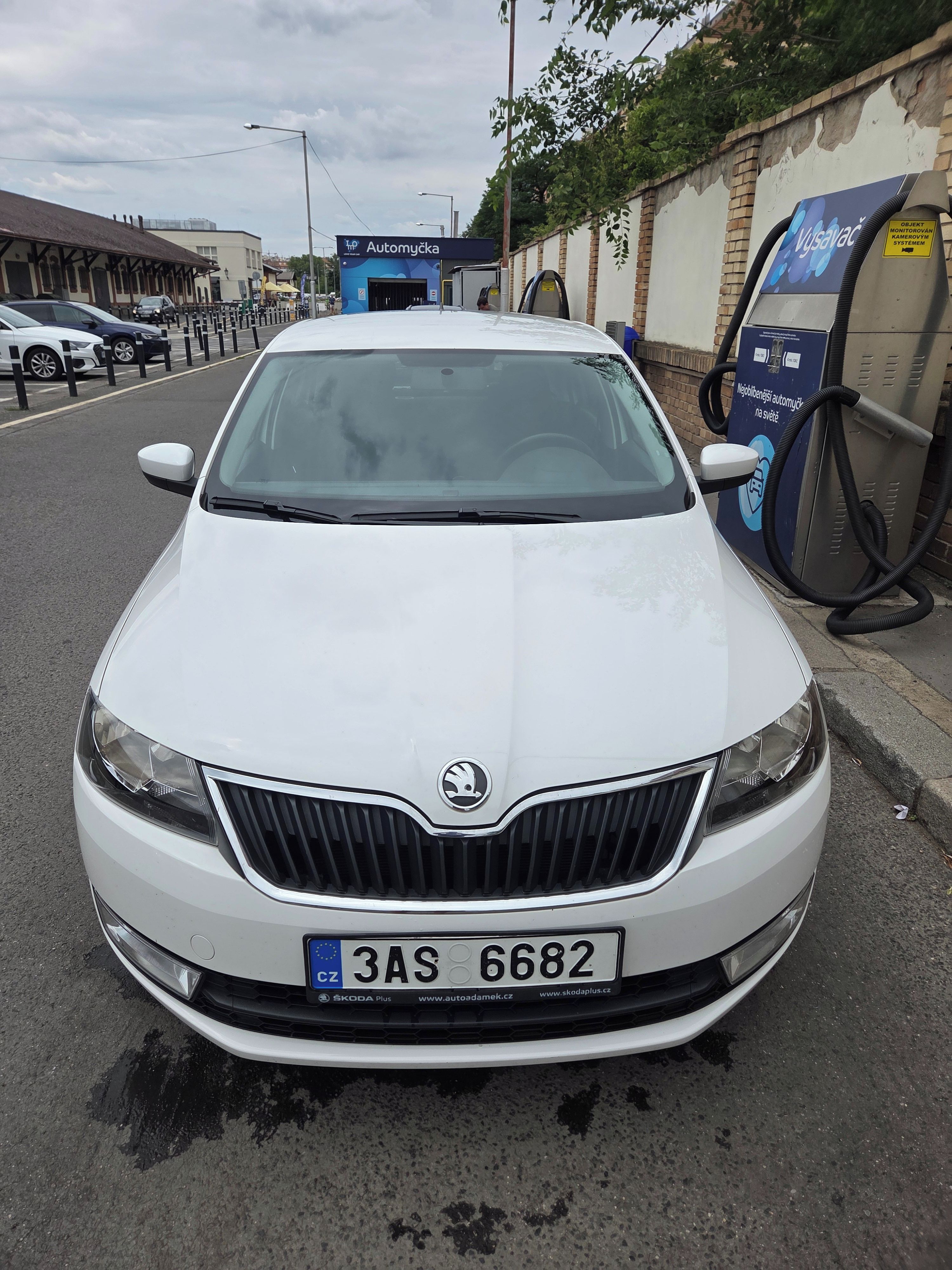 Škoda Rapid, Škoda Rapid 1.2 77kW r.v.2013 - fotka 2