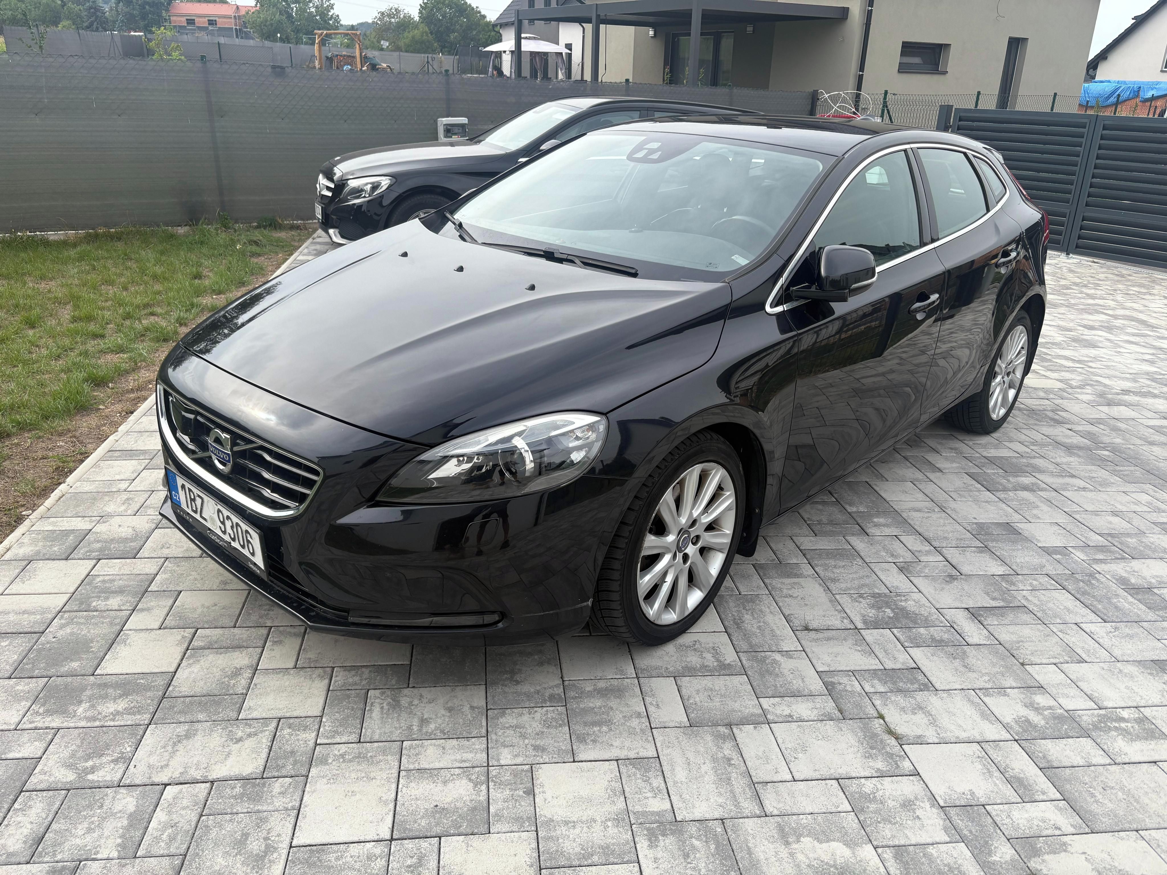 Volvo V40, Volvo V40 1.6D Momentum - fotka 2