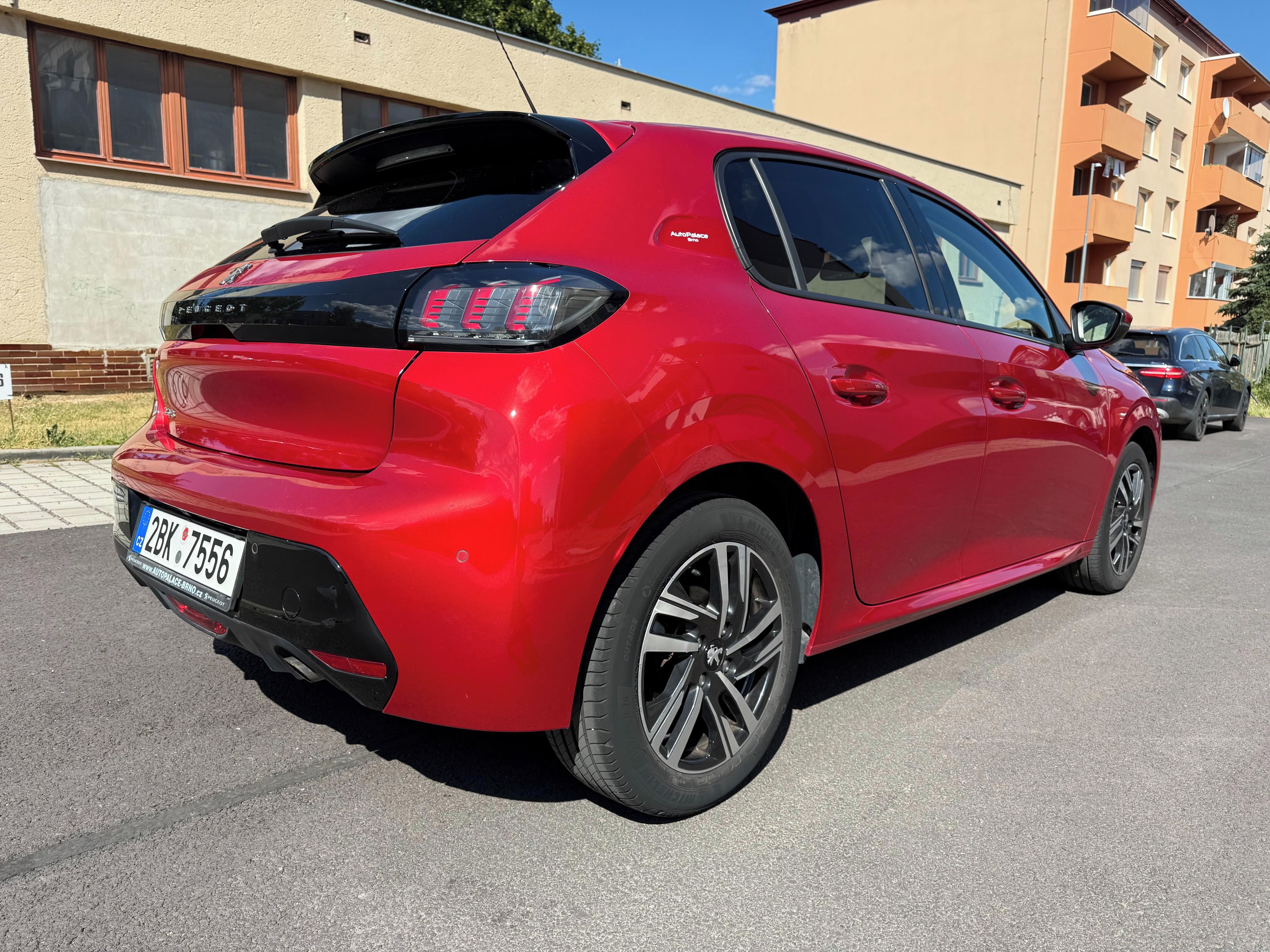 Peugeot 208, 1,2 Pure Tech - fotka 6