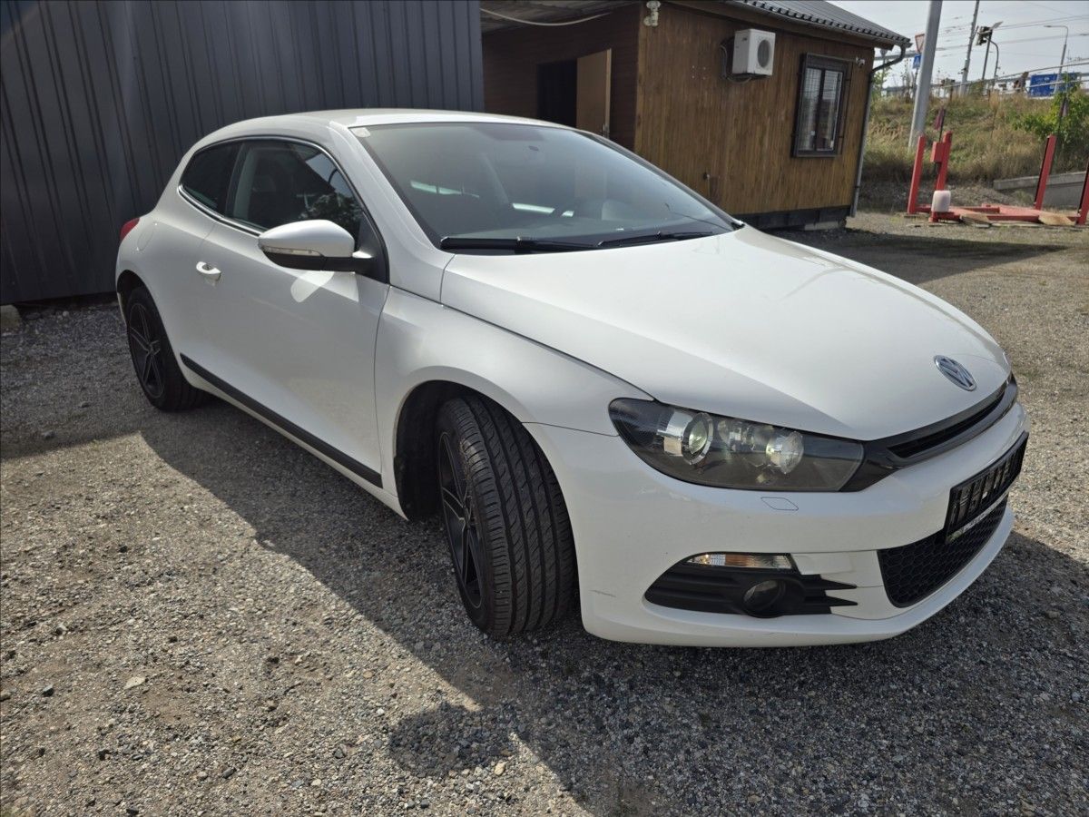 Volkswagen Scirocco, 1,4 TSi R-line   90KW - fotka 4