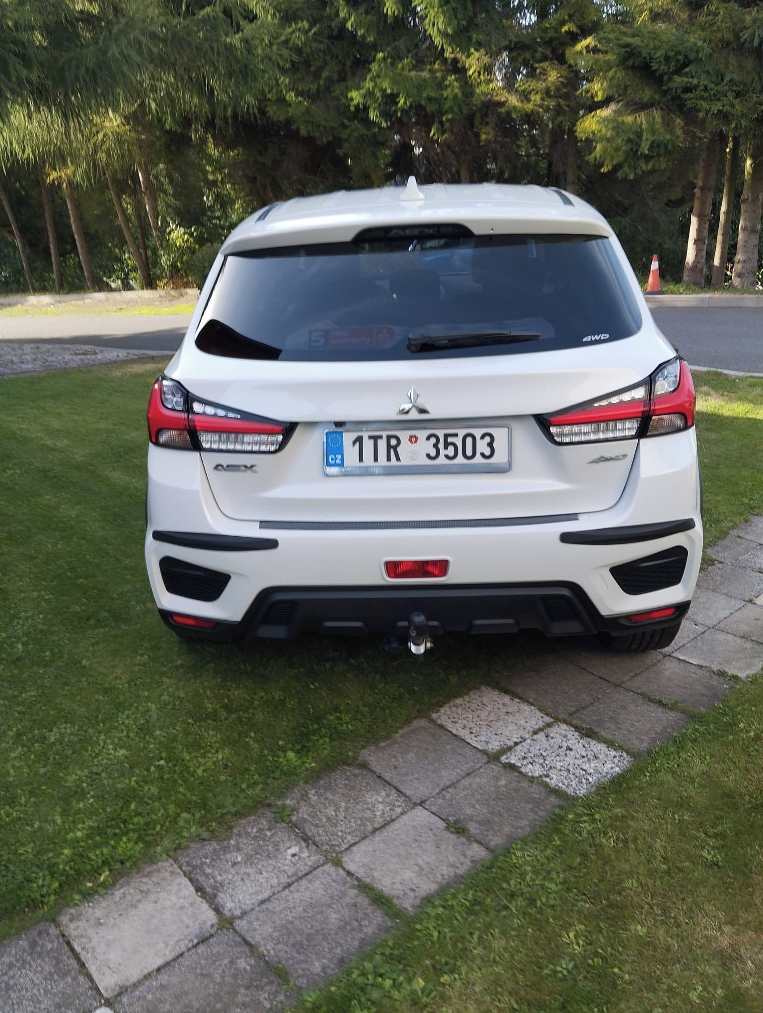 Mitsubishi ASX, 2.0 110kw 4WD garážovaný - fotka 2