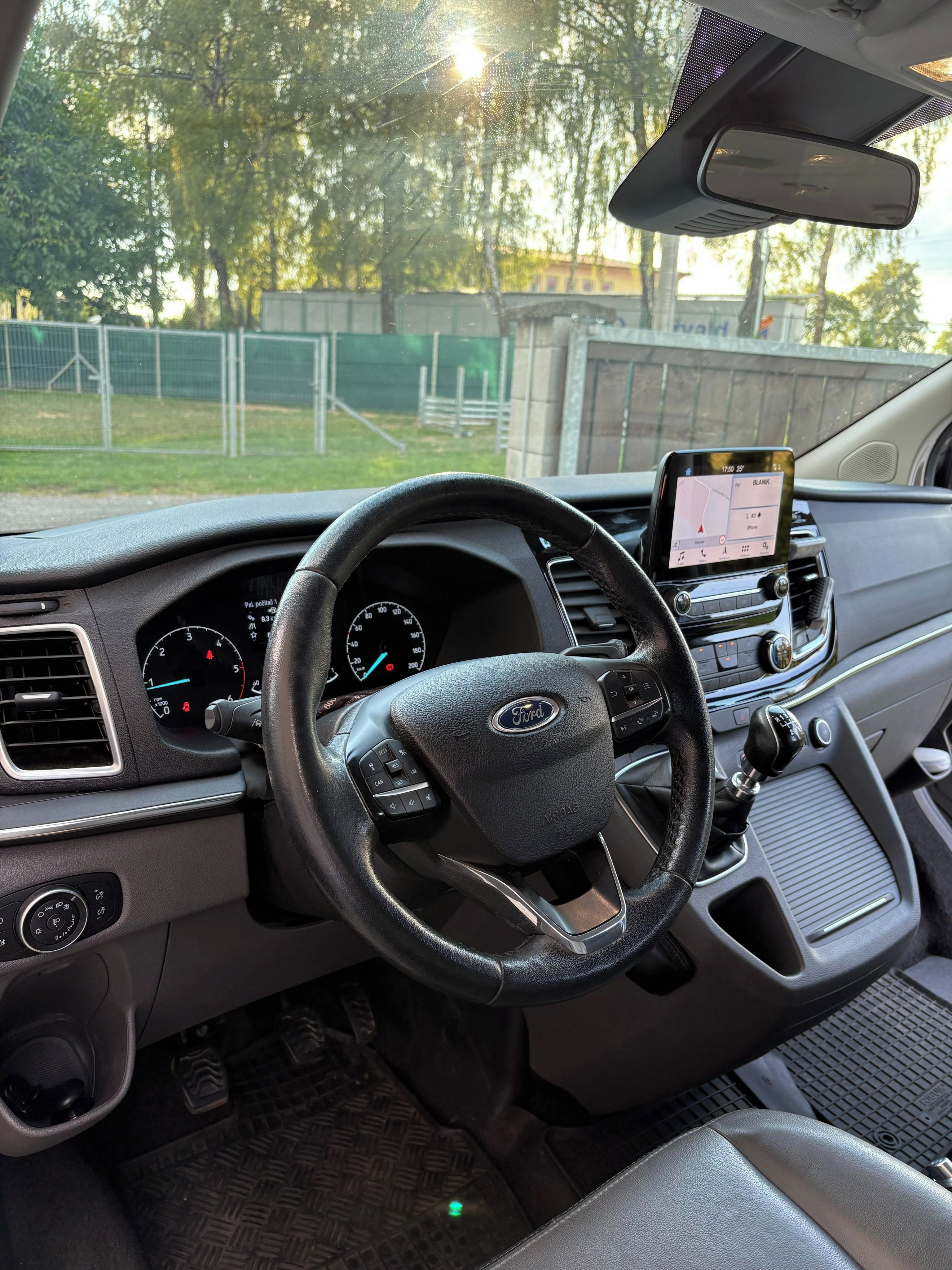 Ford Tourneo Custom - fotka 5