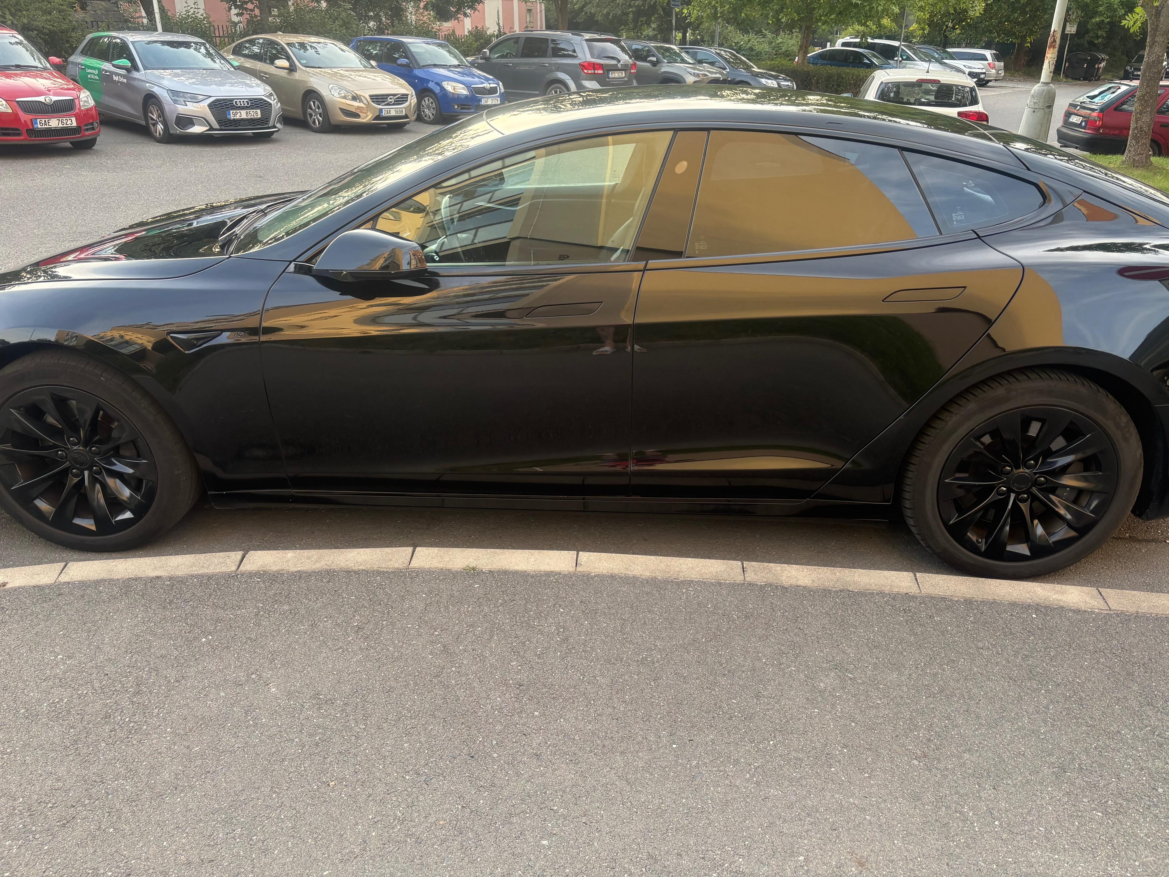 Tesla Model S, 75D - fotka 5
