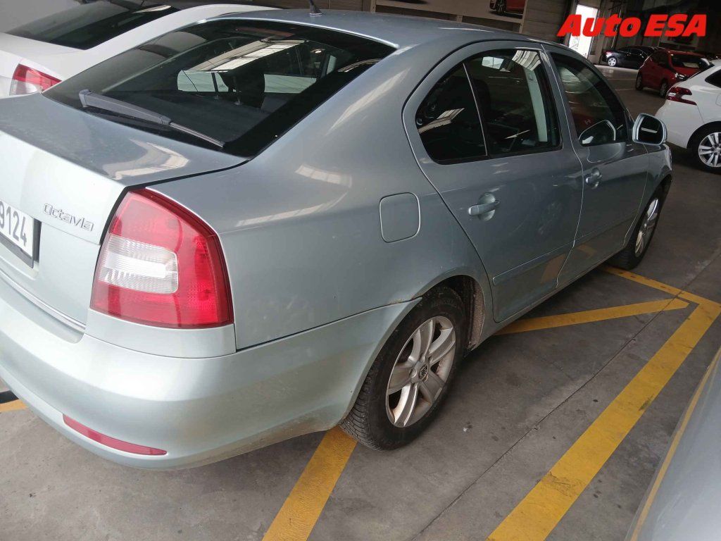 Škoda Octavia, 1.4 TSi - fotka 2