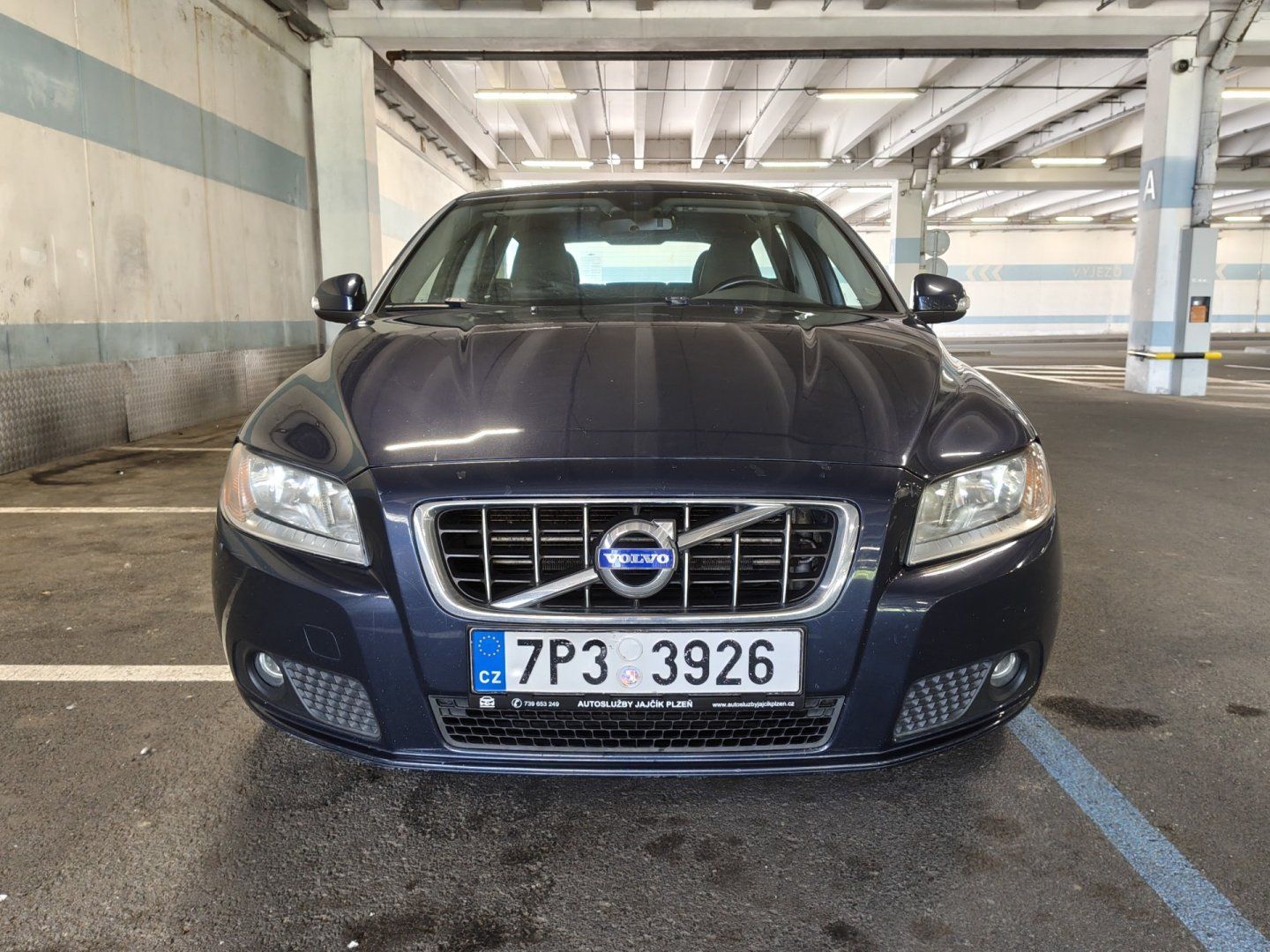 Volvo V70, 2,4 D5, pěkný stav, nekuřák - fotka 2