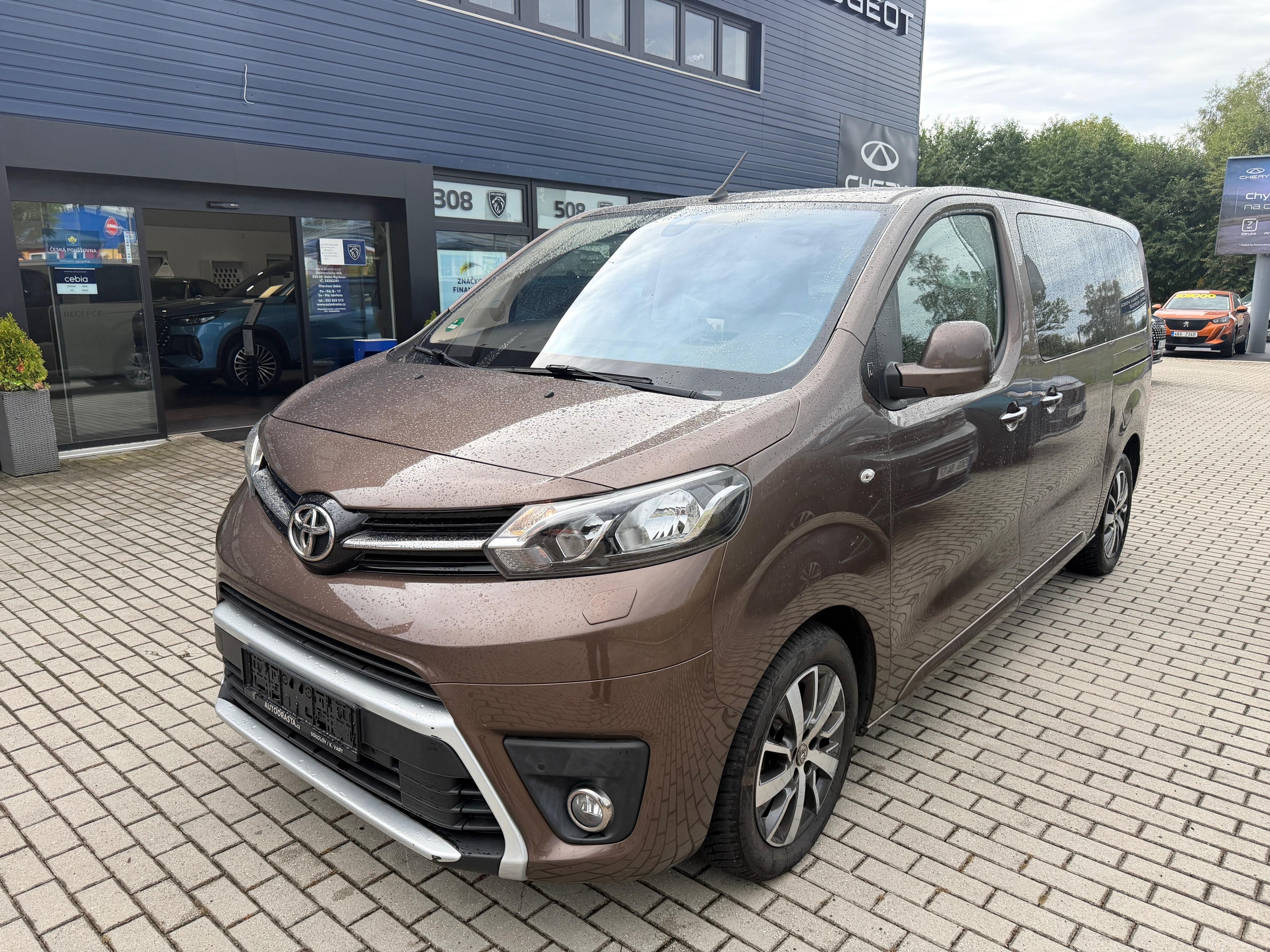 Toyota Proace Verso, L2 2.0 BHDi 110 Kw - fotka 2