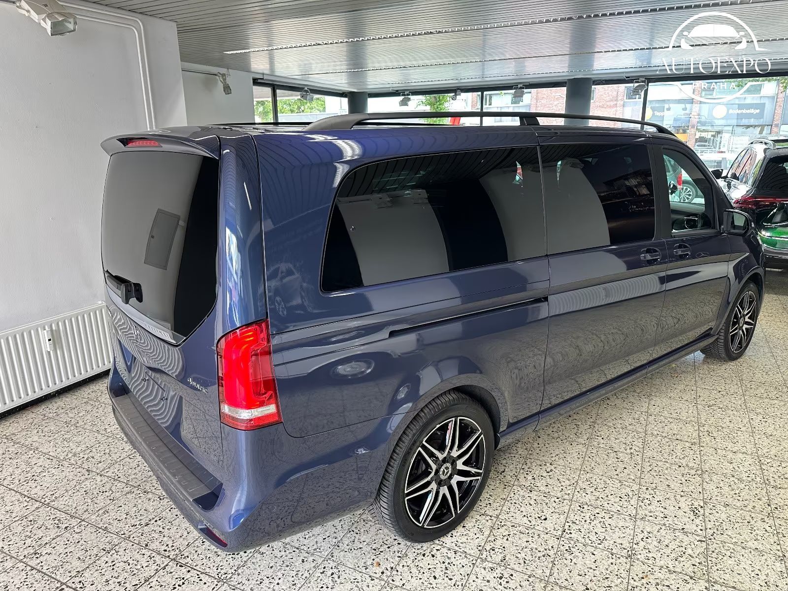 Mercedes-Benz Třídy V, 300d 4x4* Extralong AMG* - fotka 6