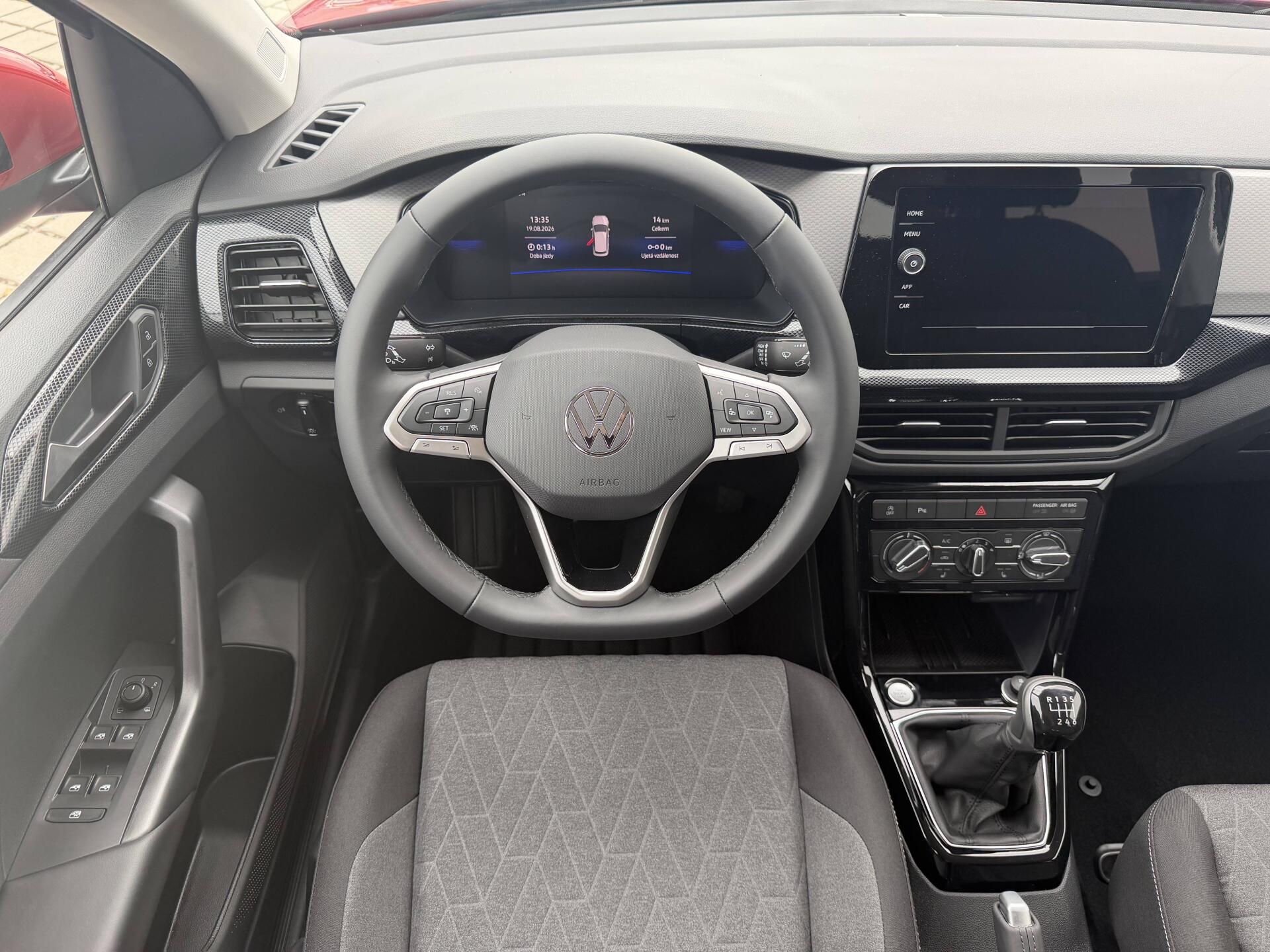 Volkswagen T-Cross, Love 6G 1.0TSI - fotka 6