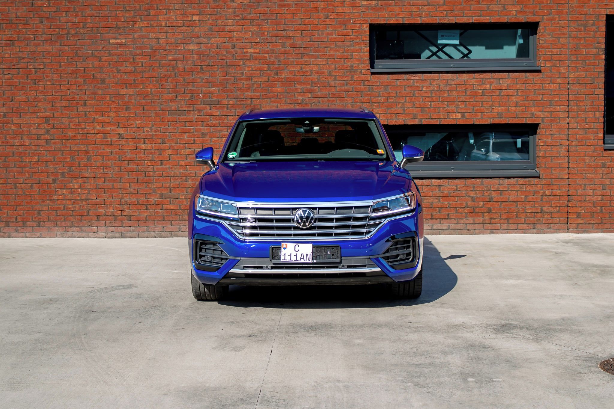 Volkswagen Touareg, R-Line Virtual / ACC / Vzduch - fotka 4
