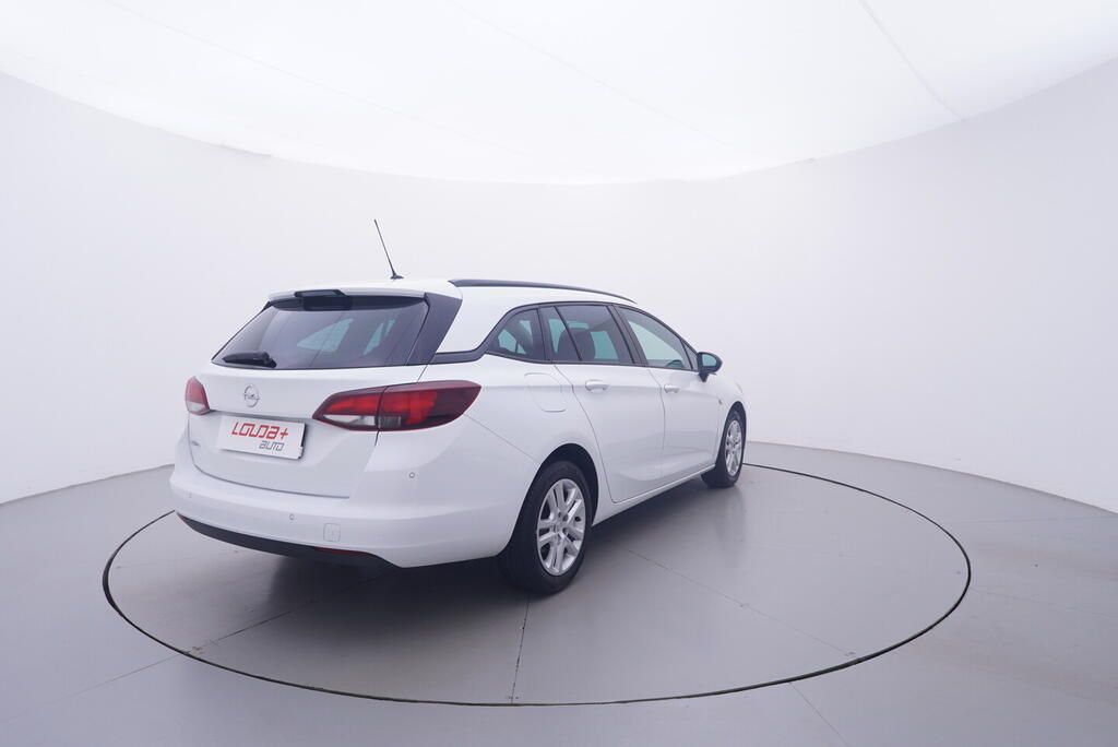 Opel Astra, Edition 1.5 TDI 77 kW - fotka 5