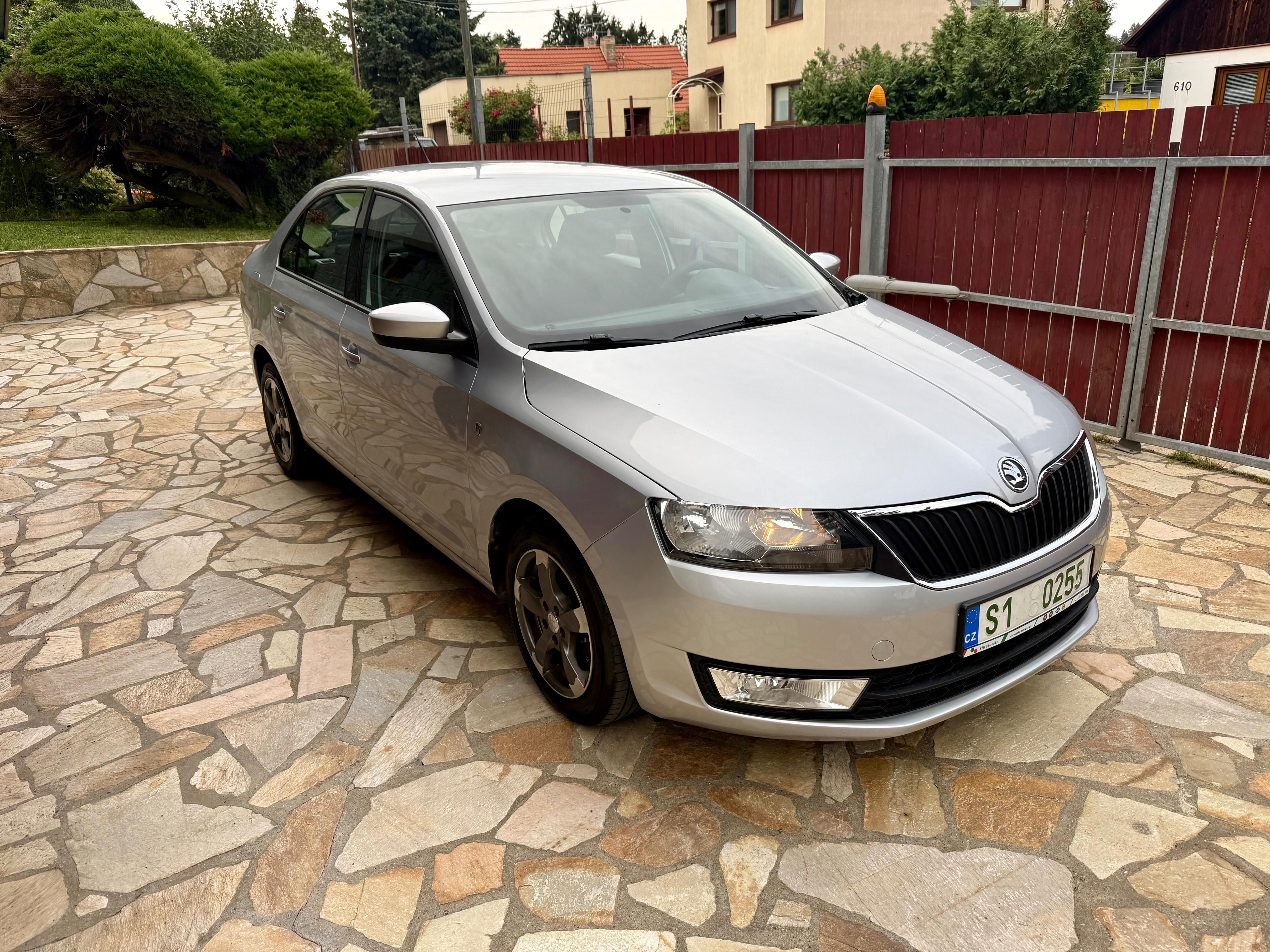 Škoda Rapid, 1.2 TSI 63KW CLASIC PLUS KLIMA - fotka 3