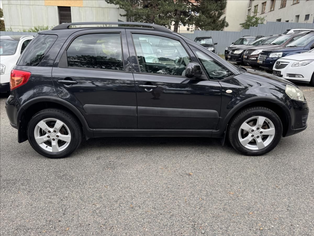 Suzuki SX4, 1,6 - fotka 4