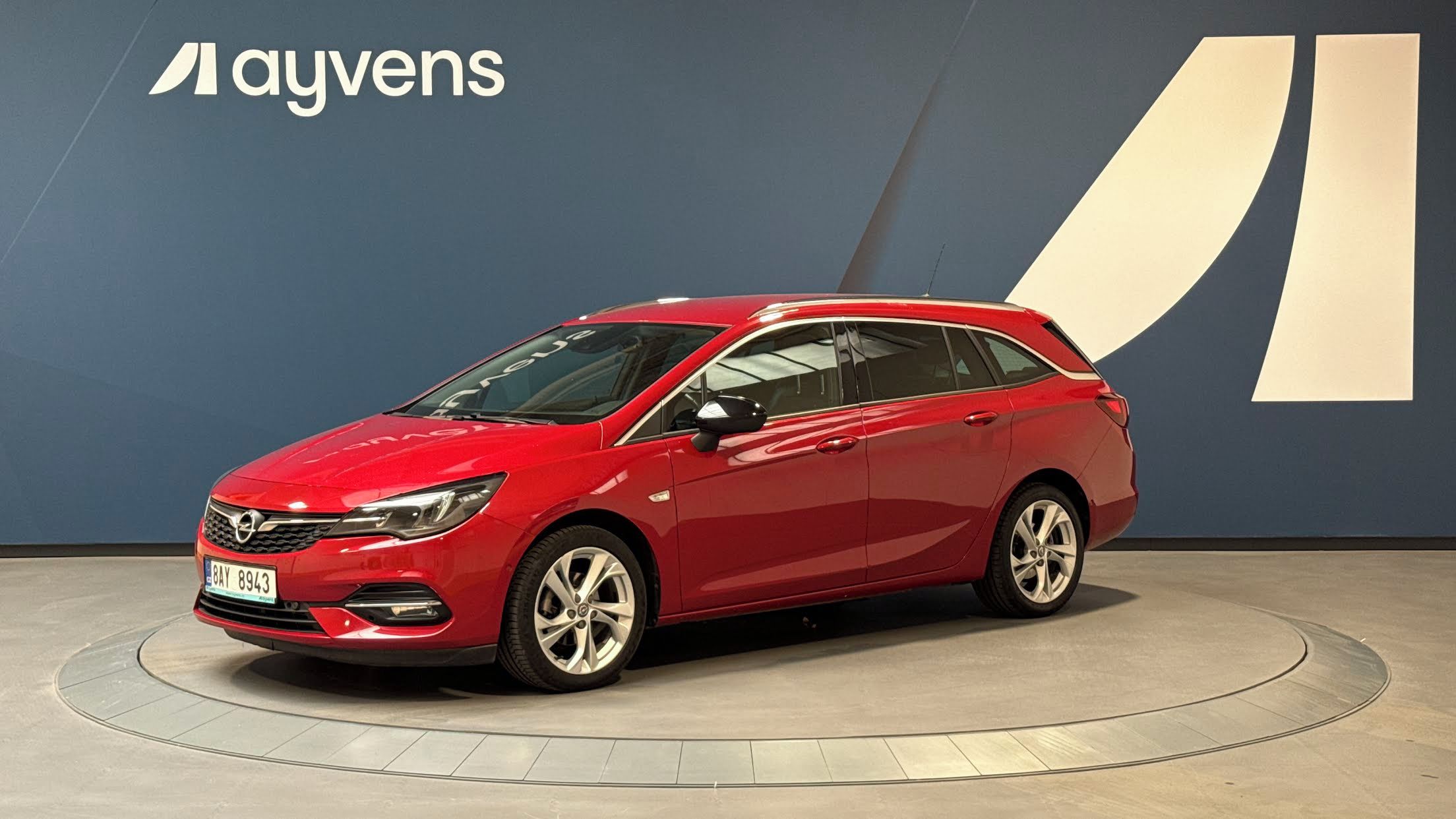 Opel Astra, 1.2 Turbo 96kW Elegance ST S/S - fotka 4