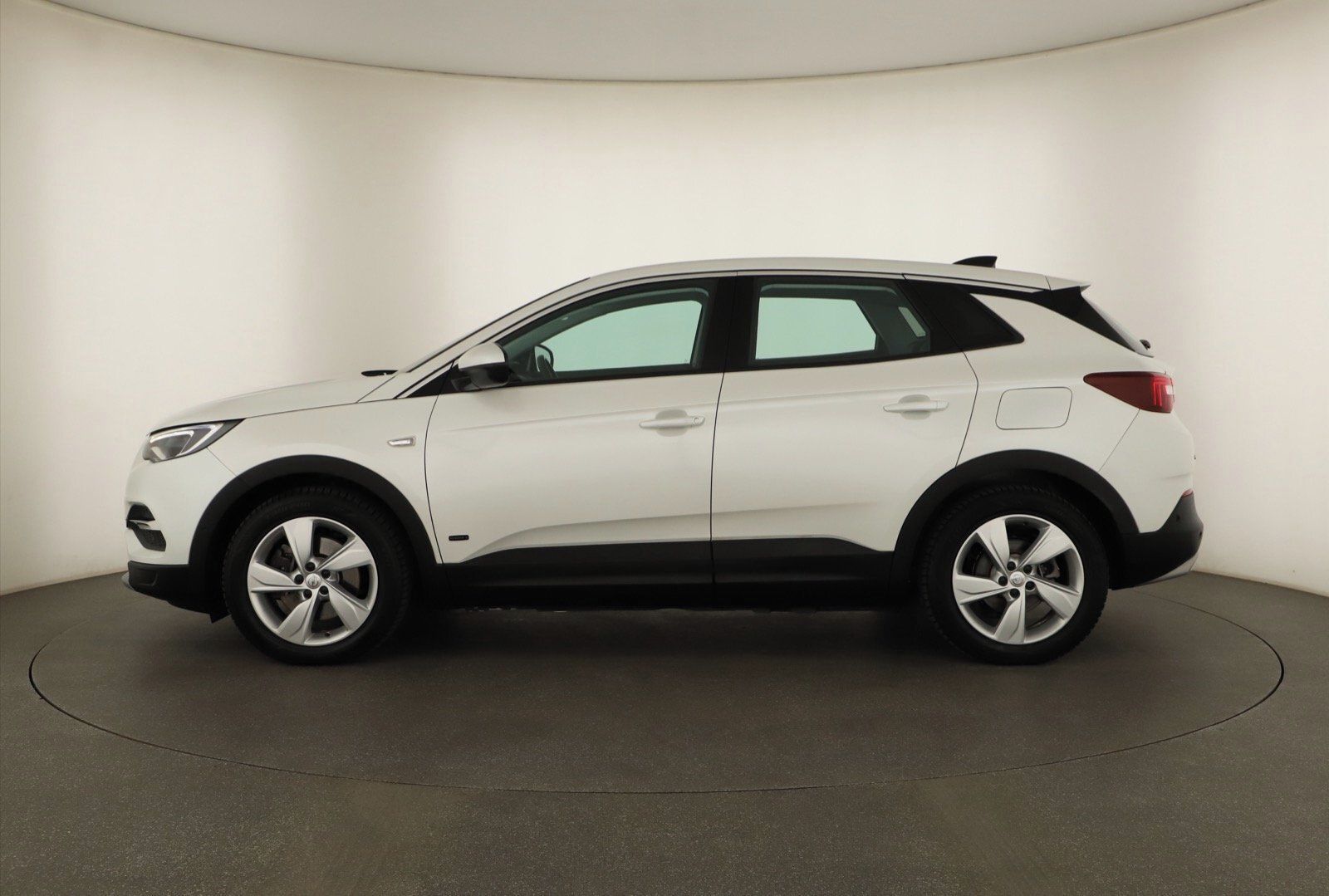 Opel Grandland X, Plug-in Hybrid4, 4X4, Automat - fotka 3