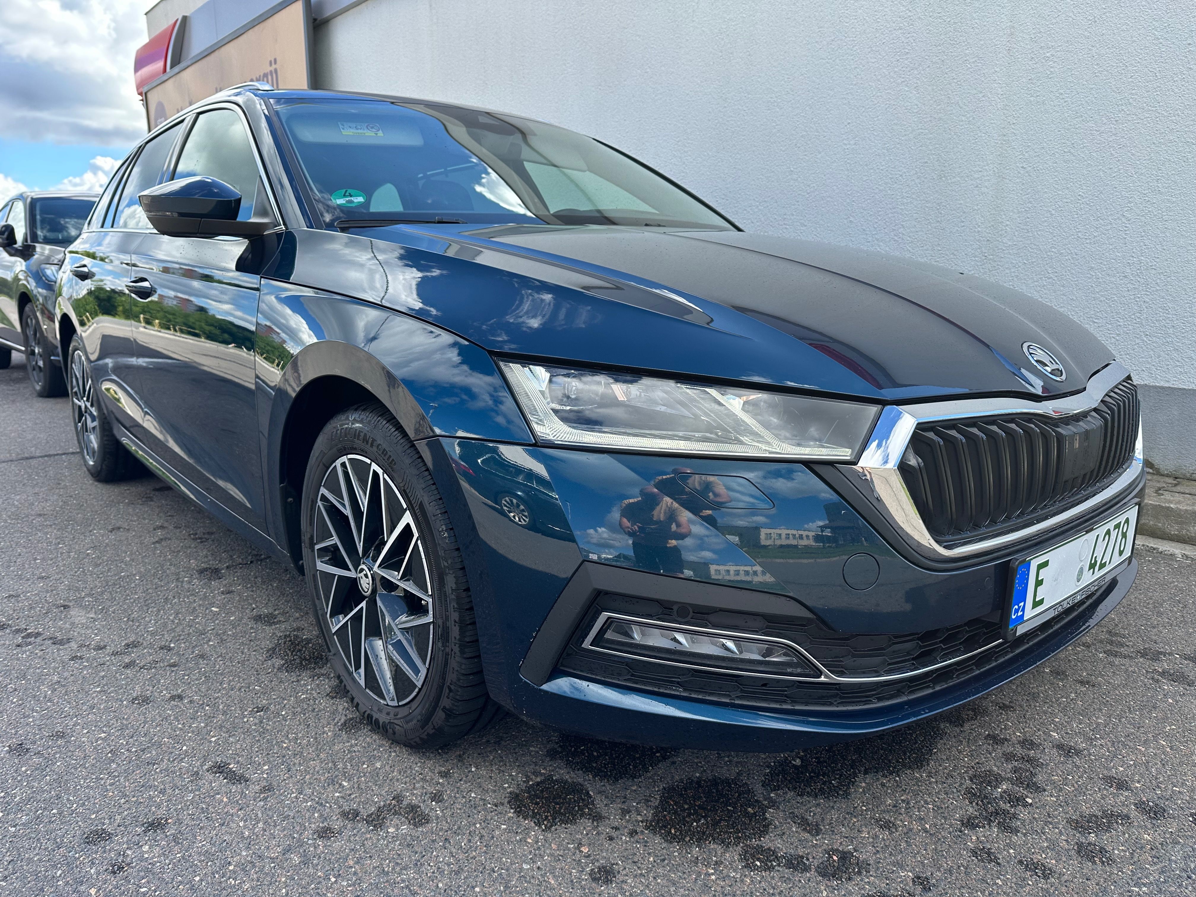 Škoda Octavia, 2.0tdi 110kw DSG 5/2023 - fotka 6