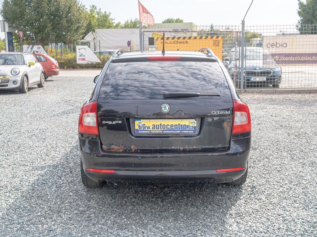 Škoda Octavia, 1.2T 77KW – VÝBAVA - fotka 6