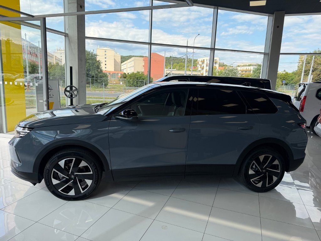 Opel Grandland, Ultimate Hybrid 1,2T 145k AT - fotka 5
