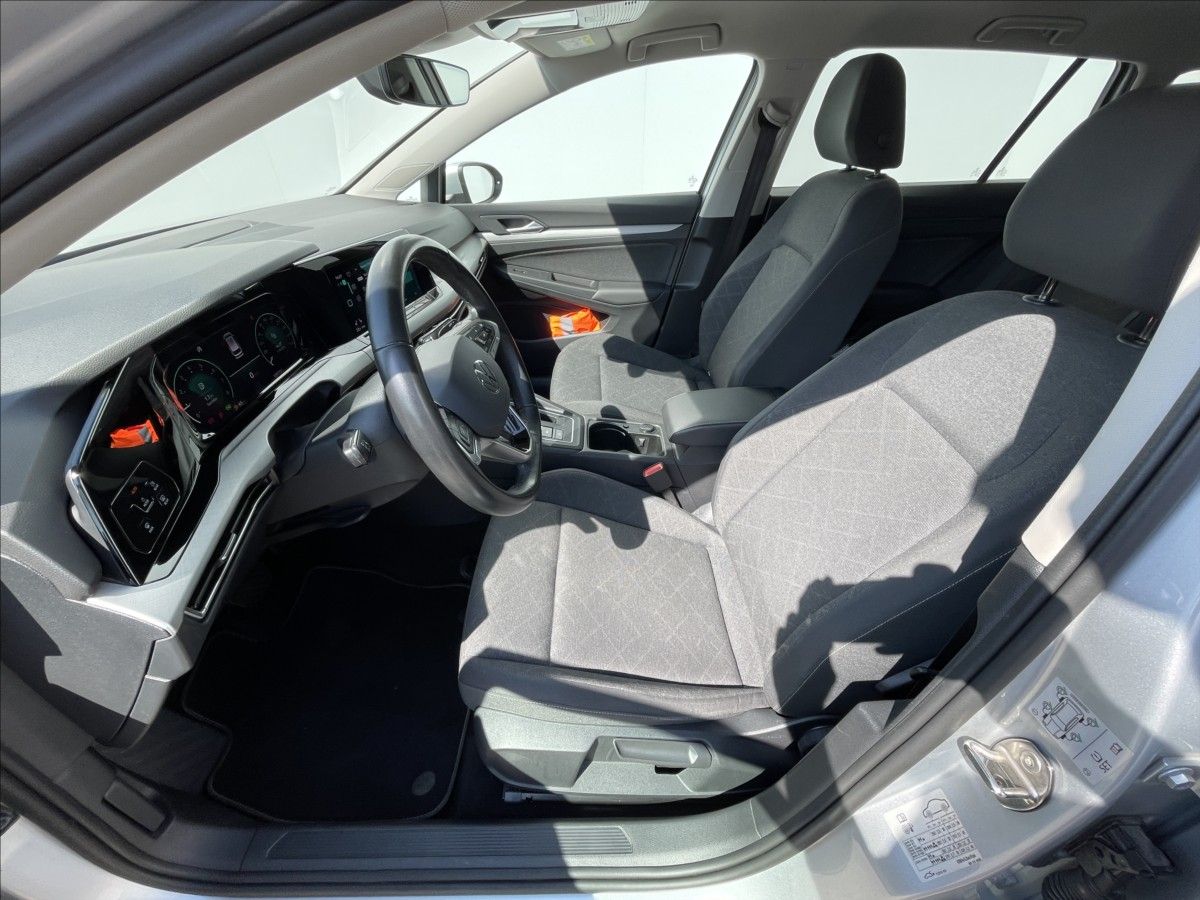 Volkswagen Golf Variant, 1,5 eTSI DSG Life Kamera+KESSY - fotka 4